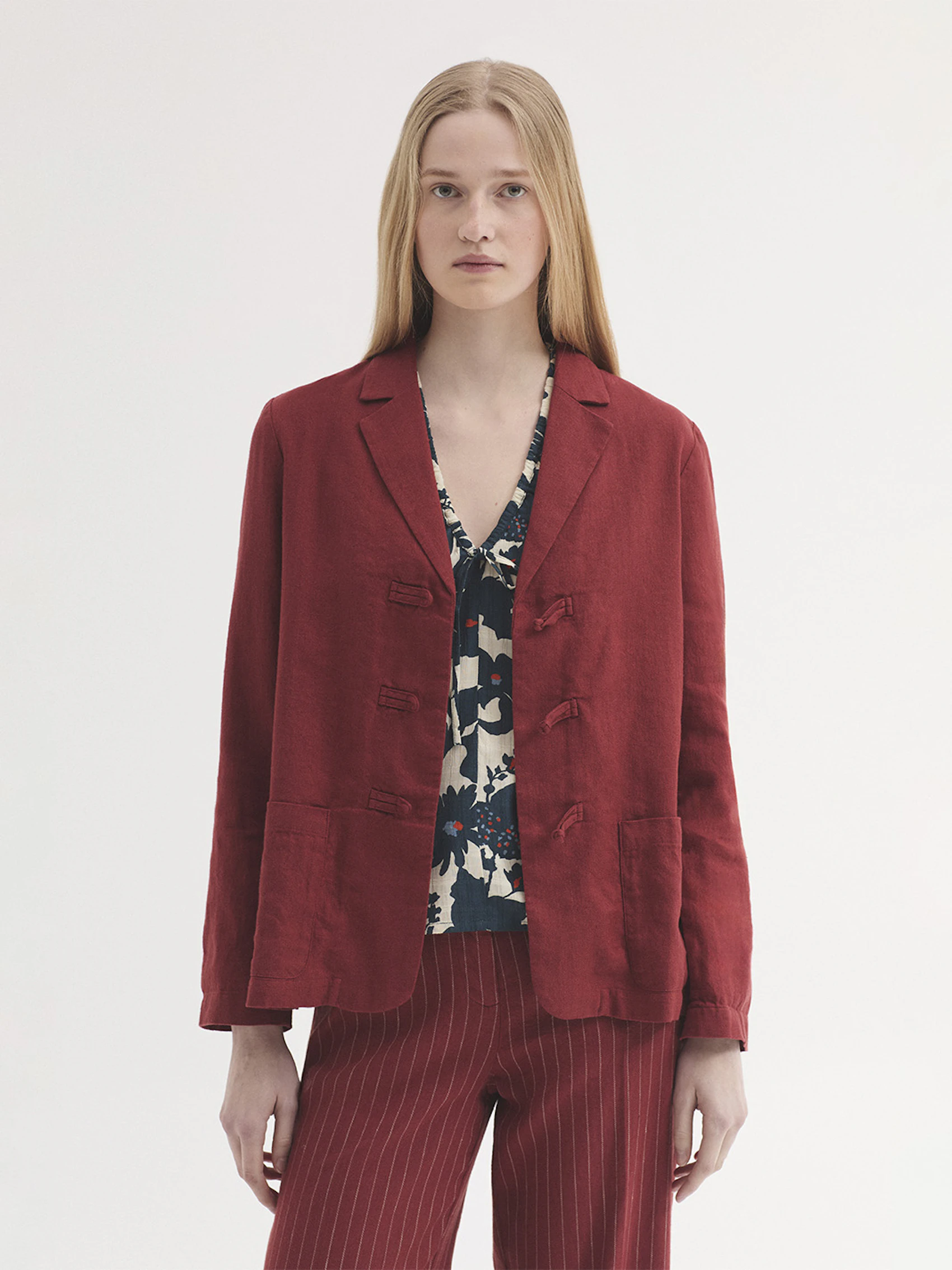 Blazer de lino y algodón en jacquard espiga