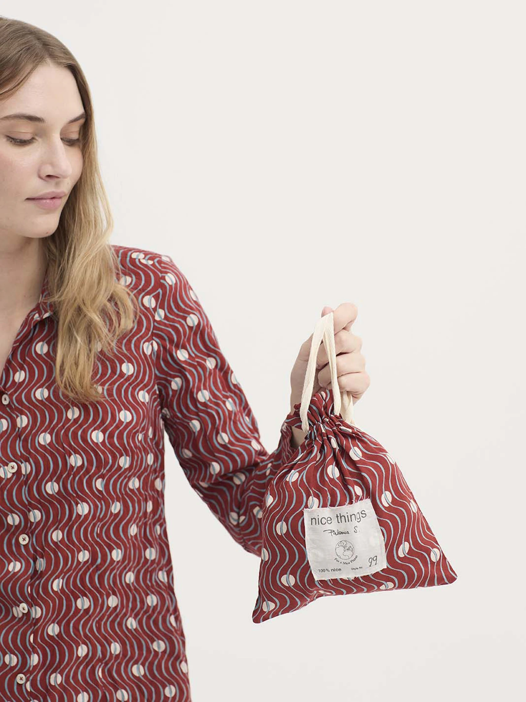 Camisa básica #99 Hellenic Waves