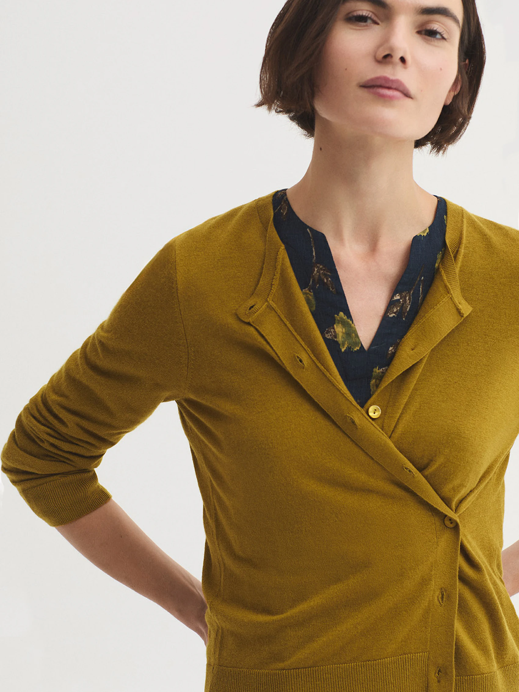 Cardigan basic incrociato