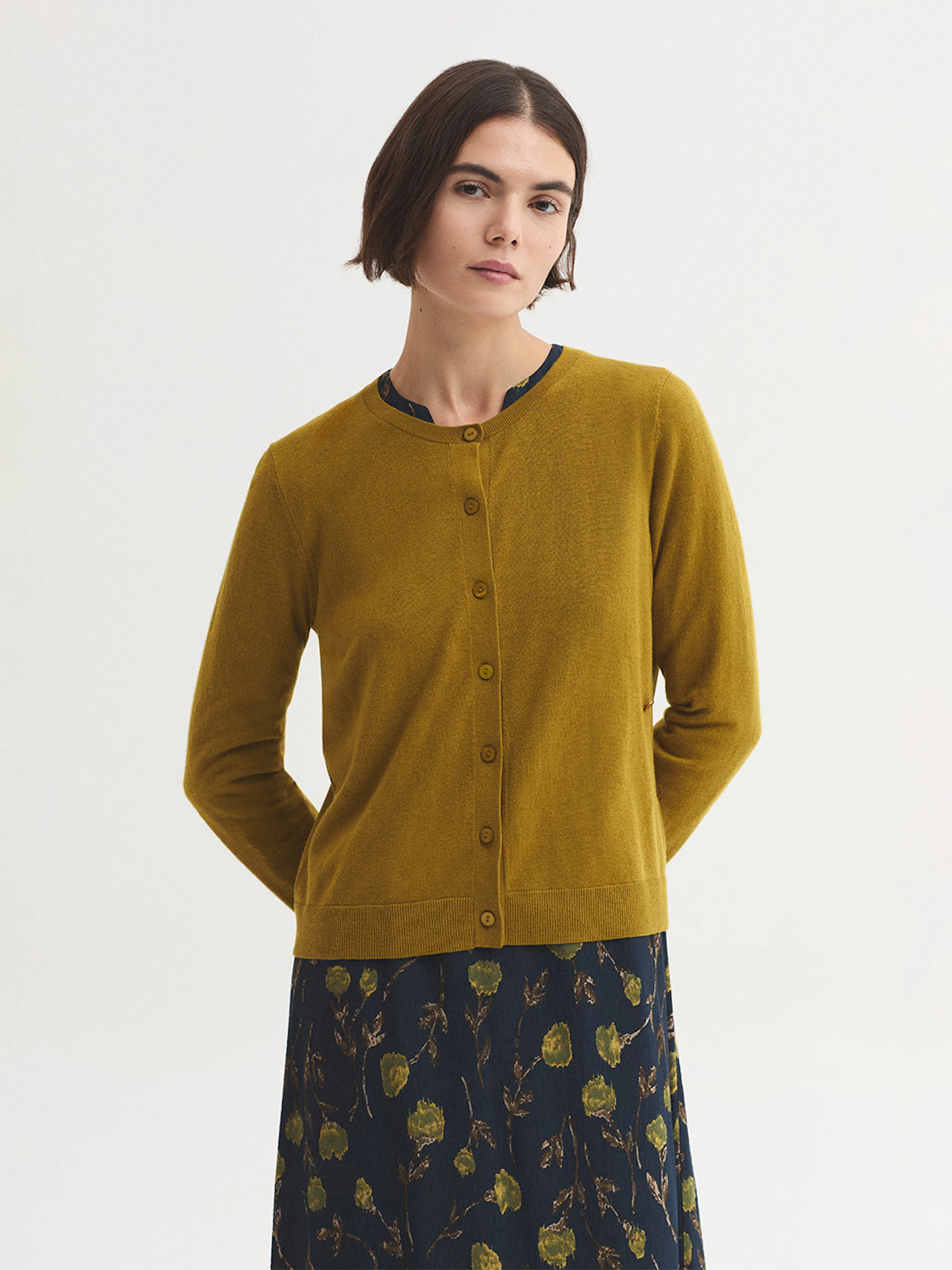 Cardigan basic incrociato