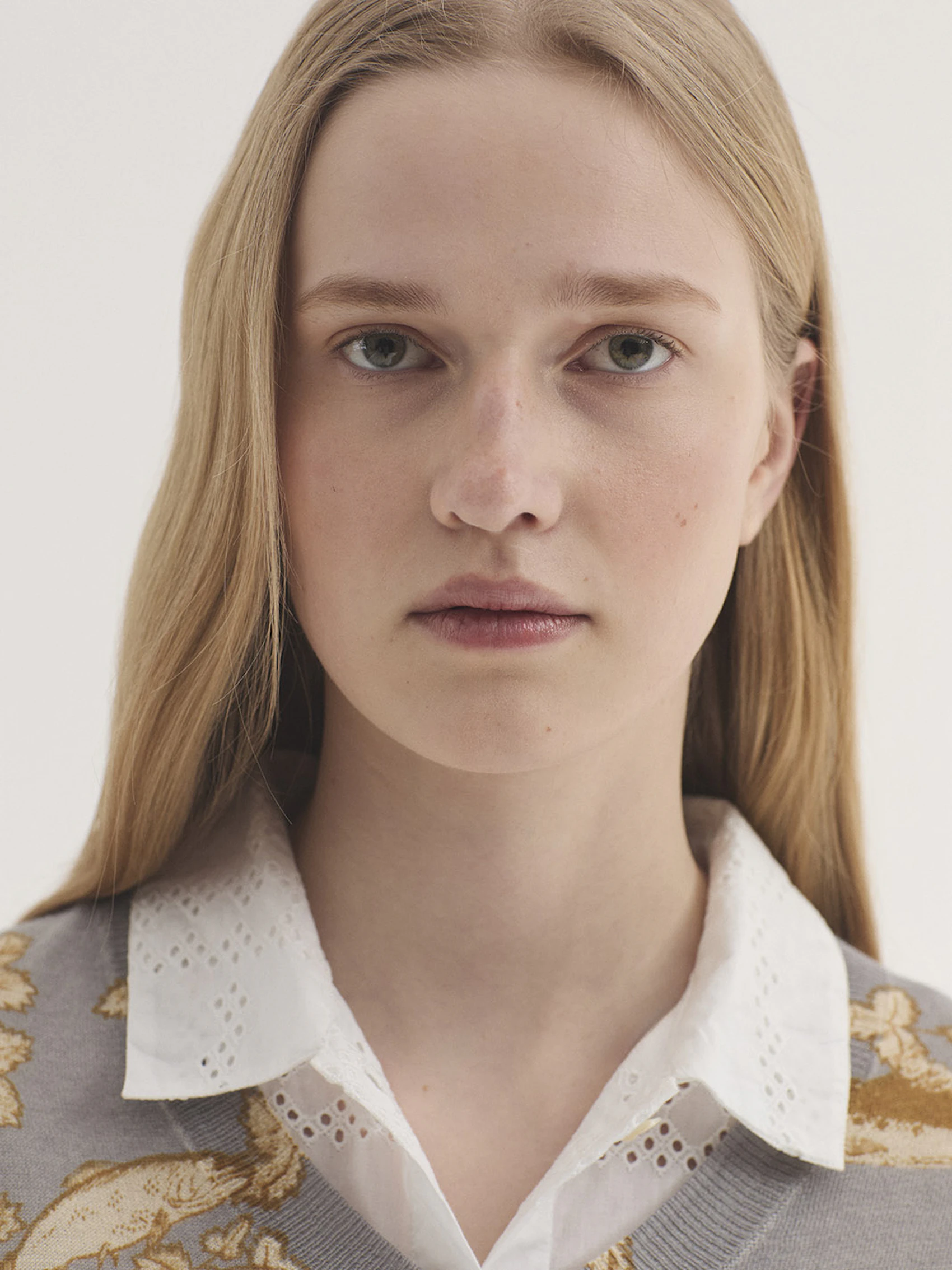 Midsummer Books short jumper