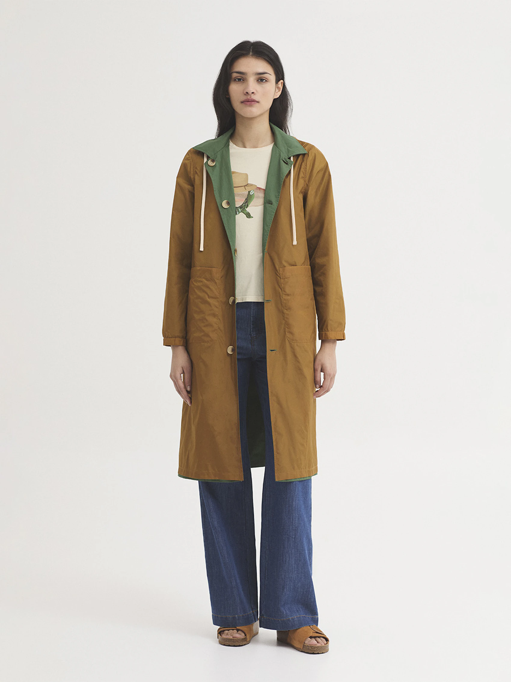 Trench reversible