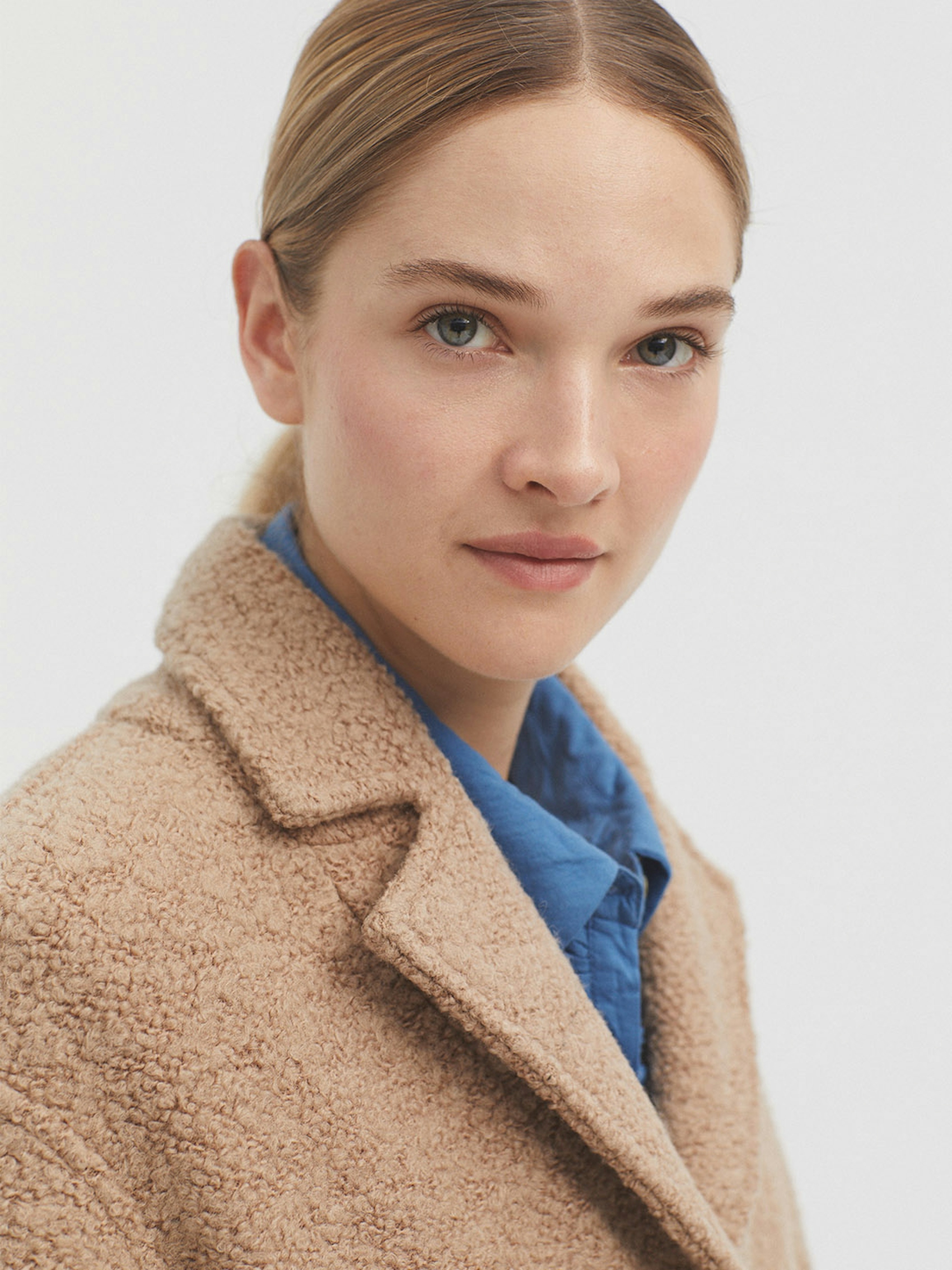 Basic boucle coat