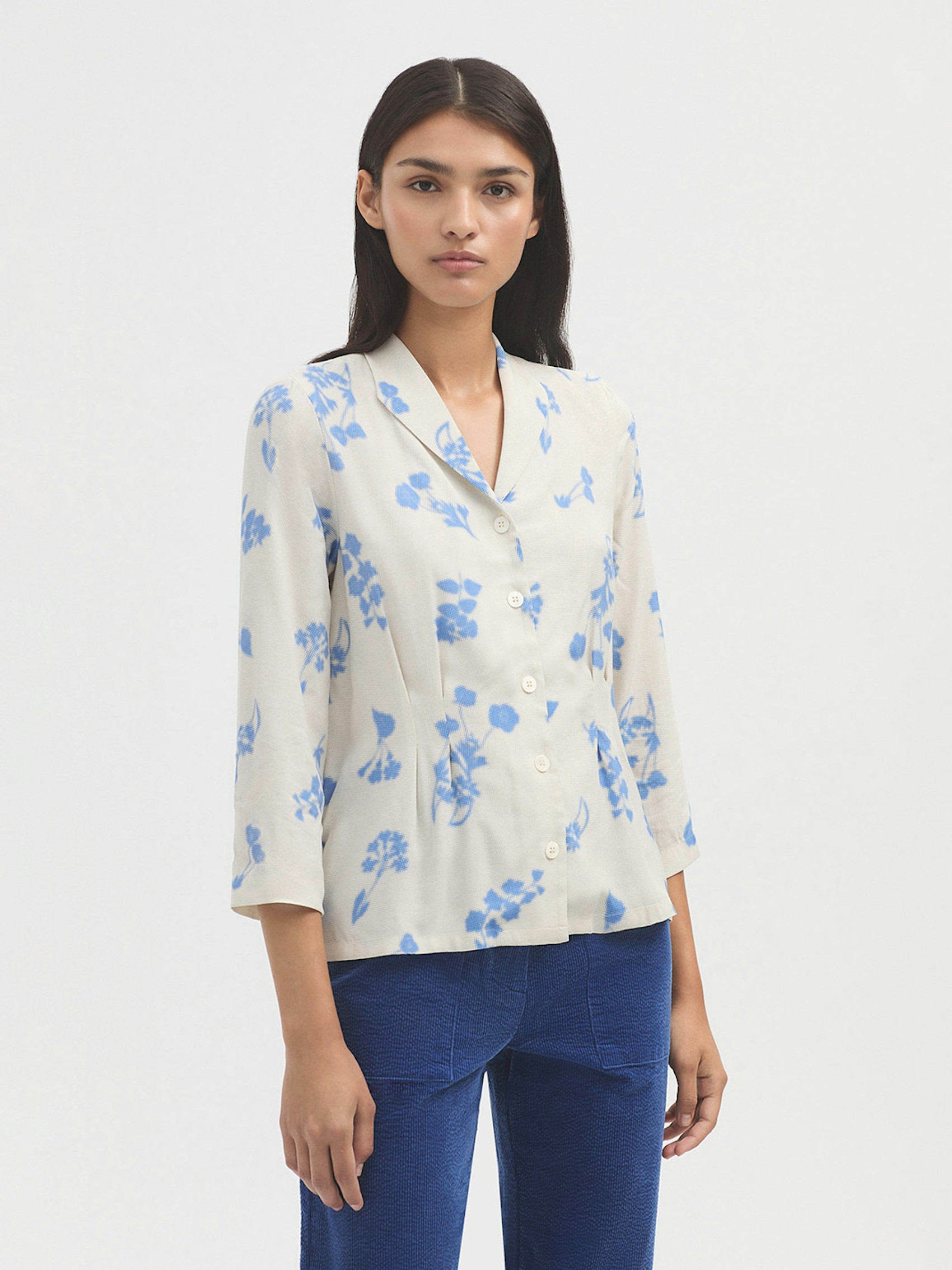 Collared Dot Flowers blouse 0