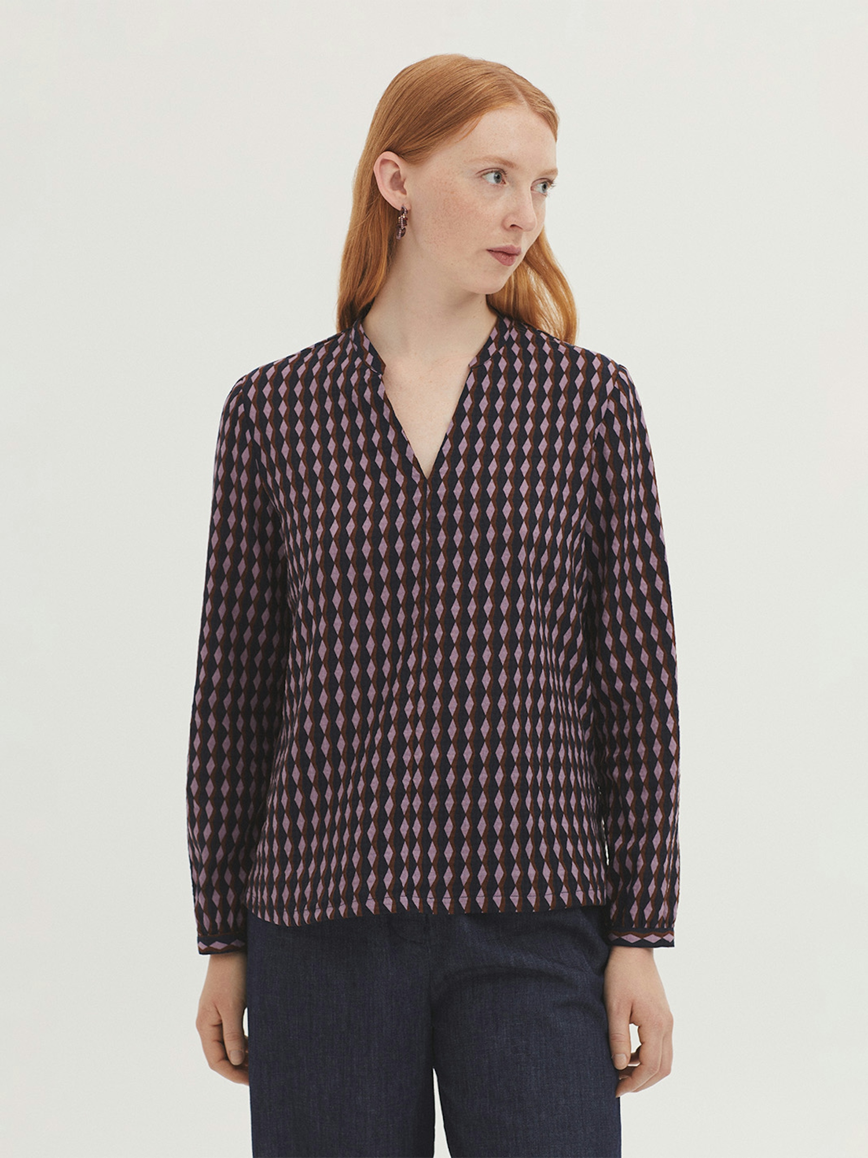 Endless Column mesh-knit blouse