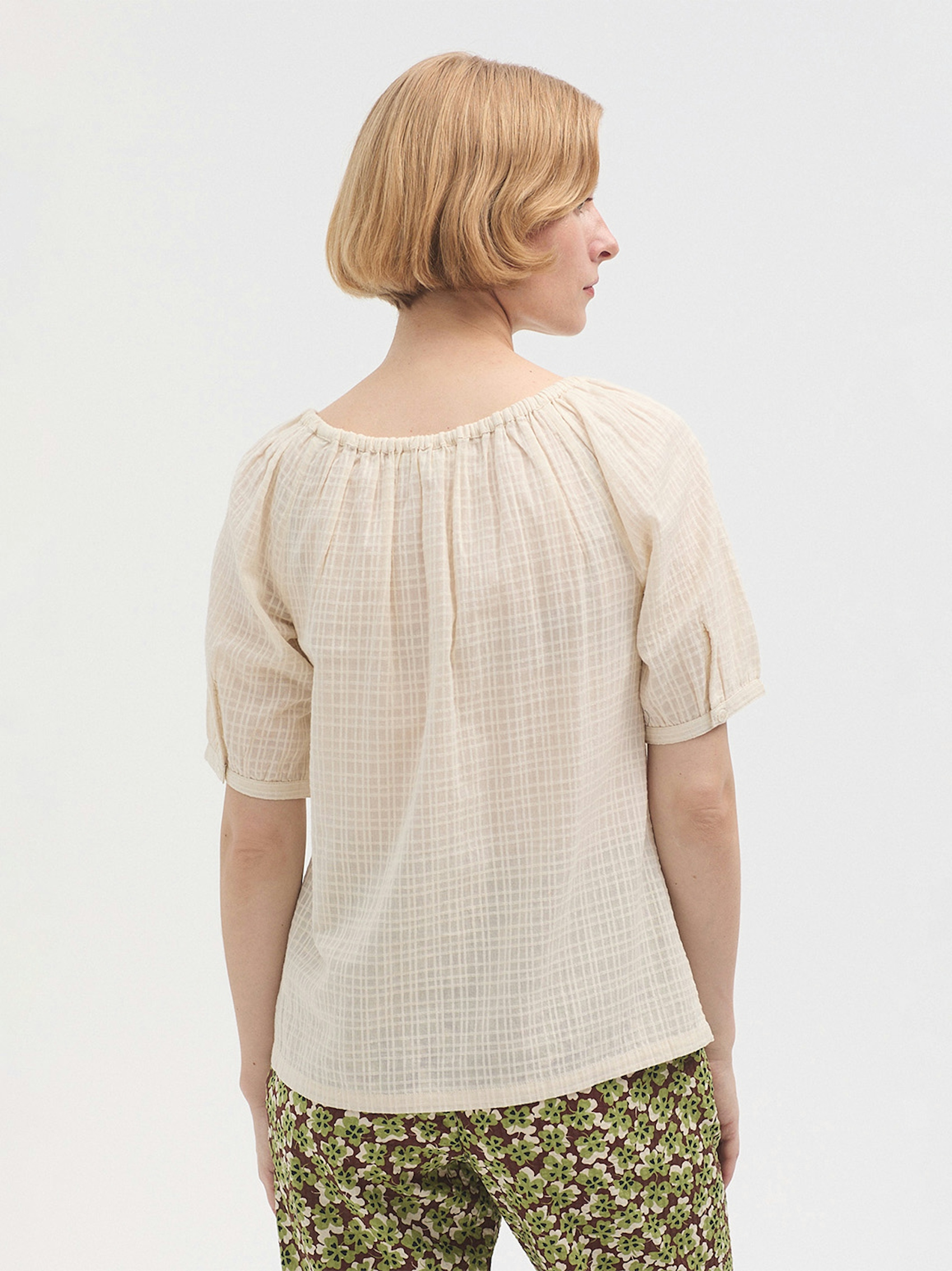 Blusa cuello barca