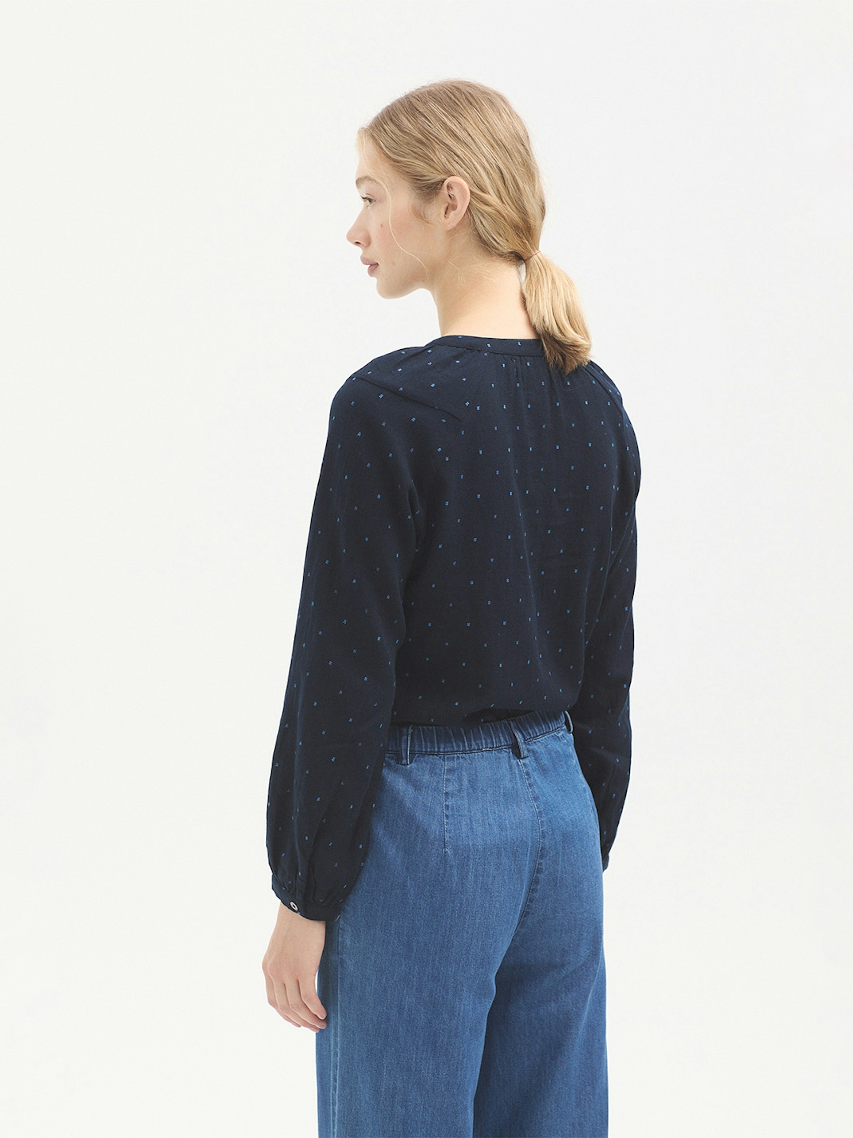 Blusa jacquard plumeti