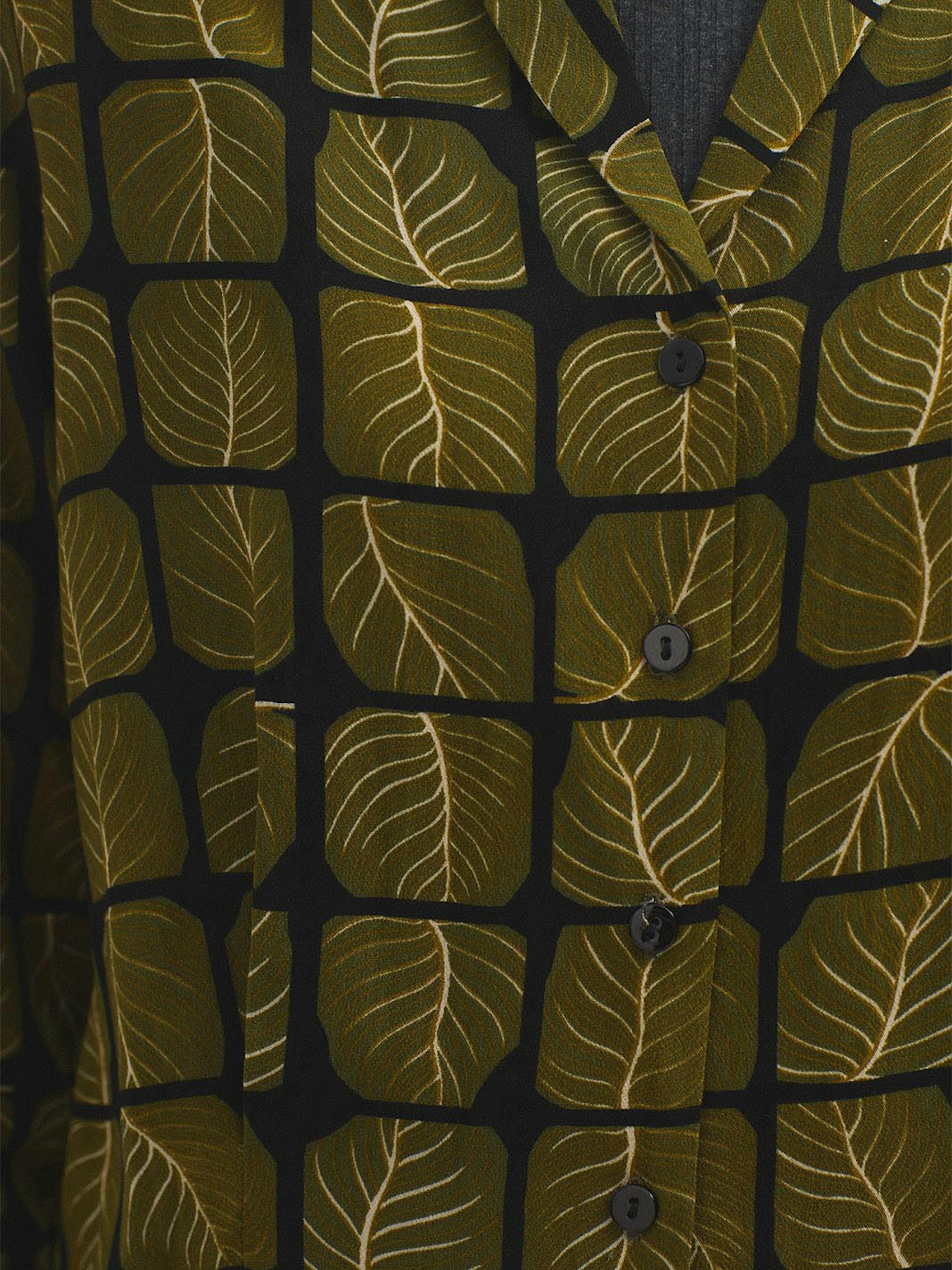 Square Leaves lapel blouse
