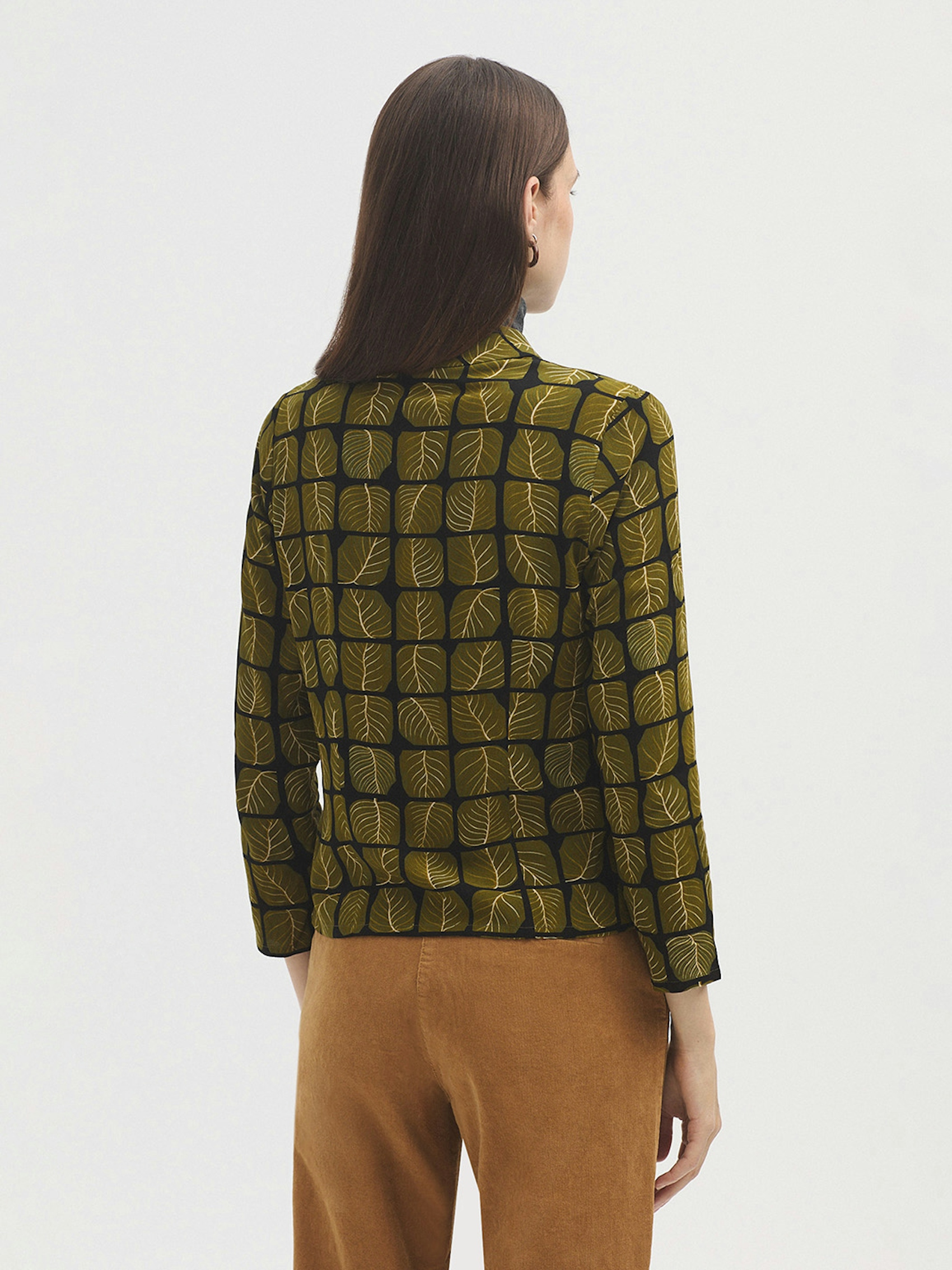 Square Leaves lapel blouse