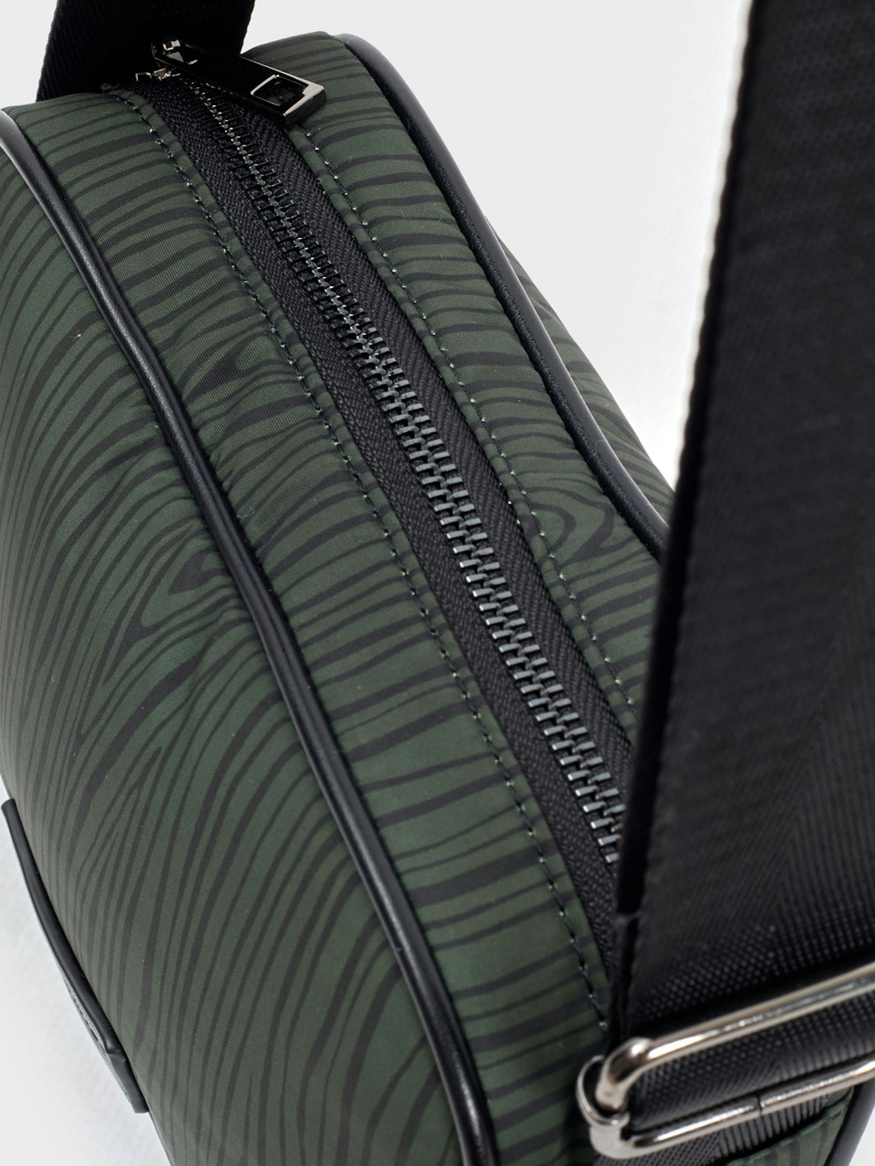 Bolso cruzado nylon