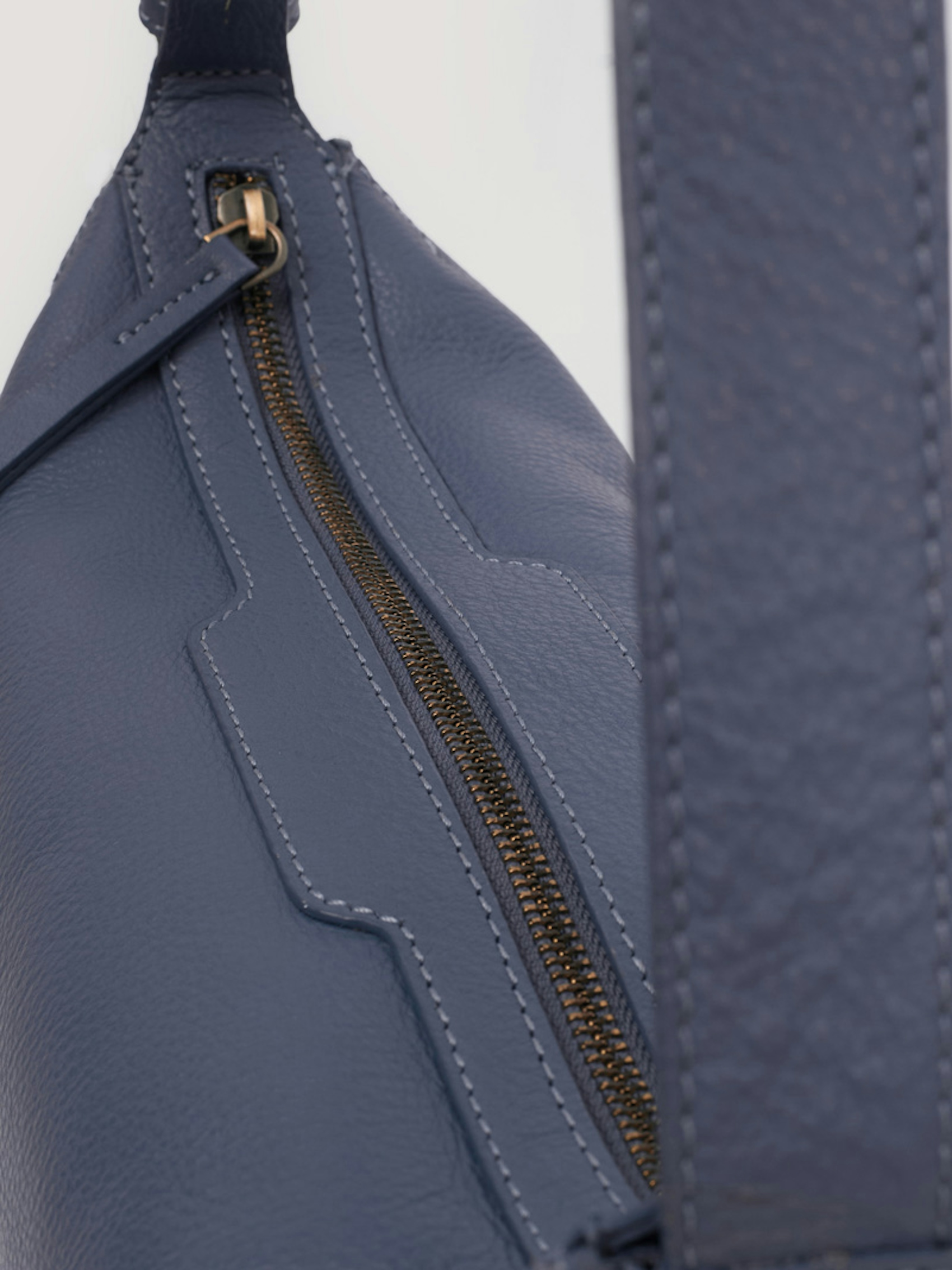 Sac trapèze en cuir 3