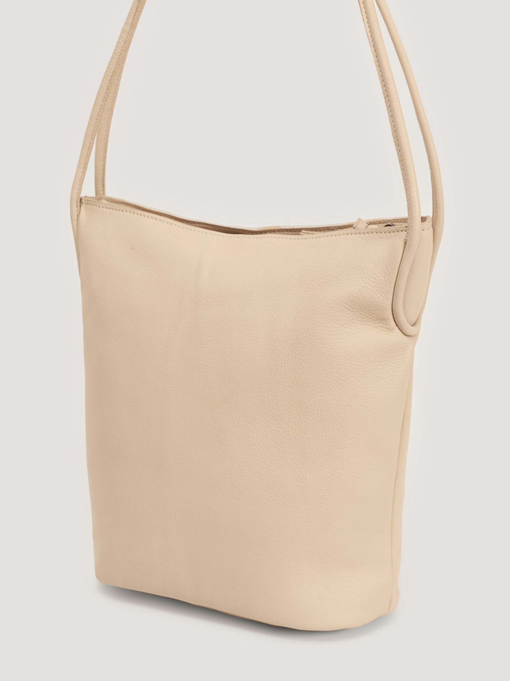 Bolso saco detalle asa