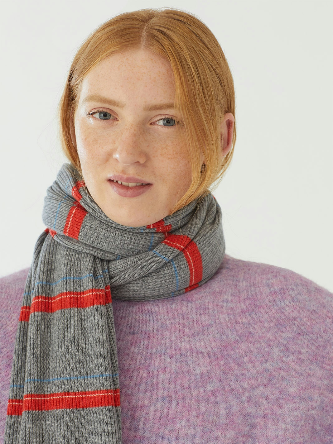 Ribbed striped scarf