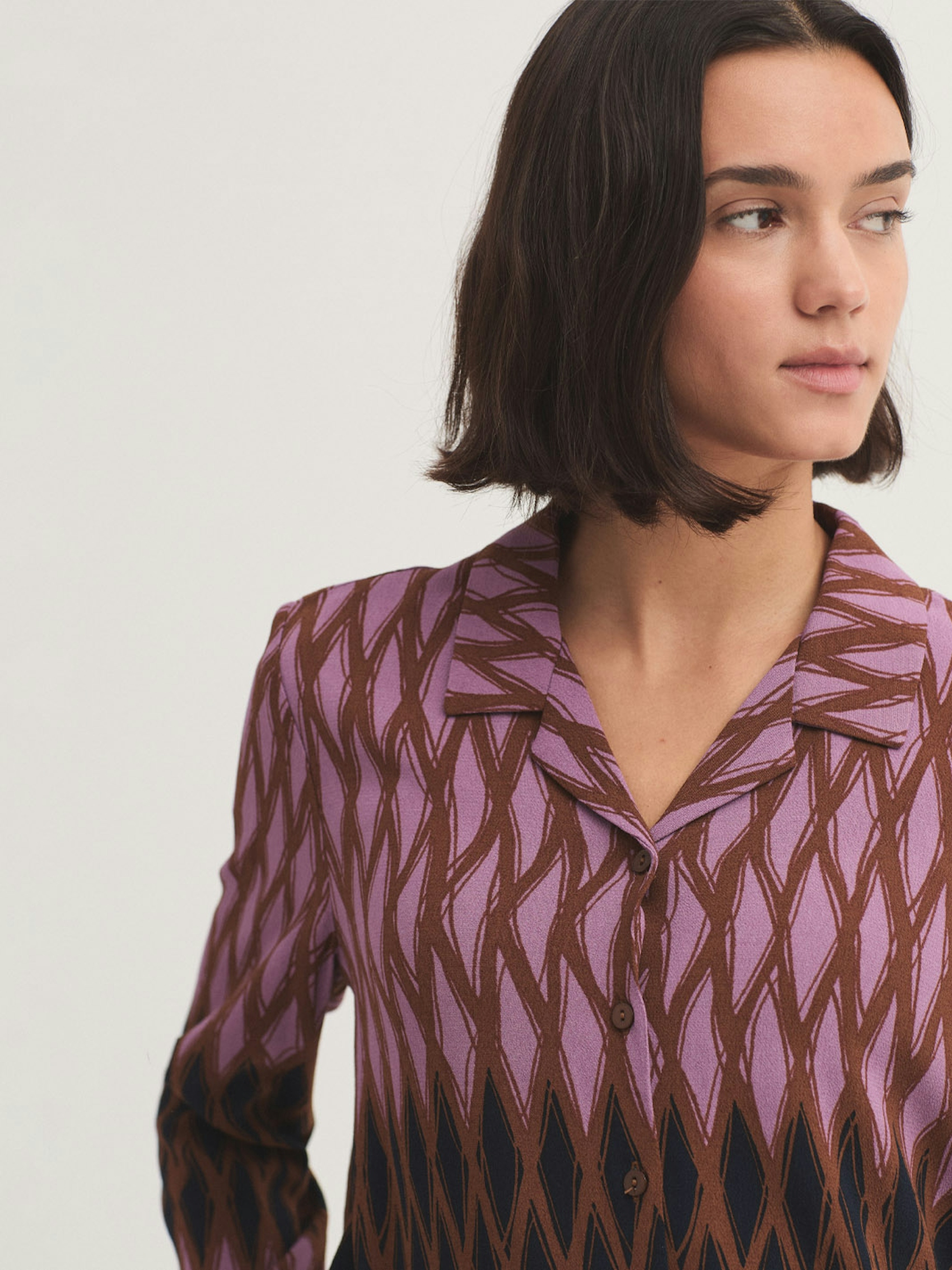 Endless Column panneau shirt 1