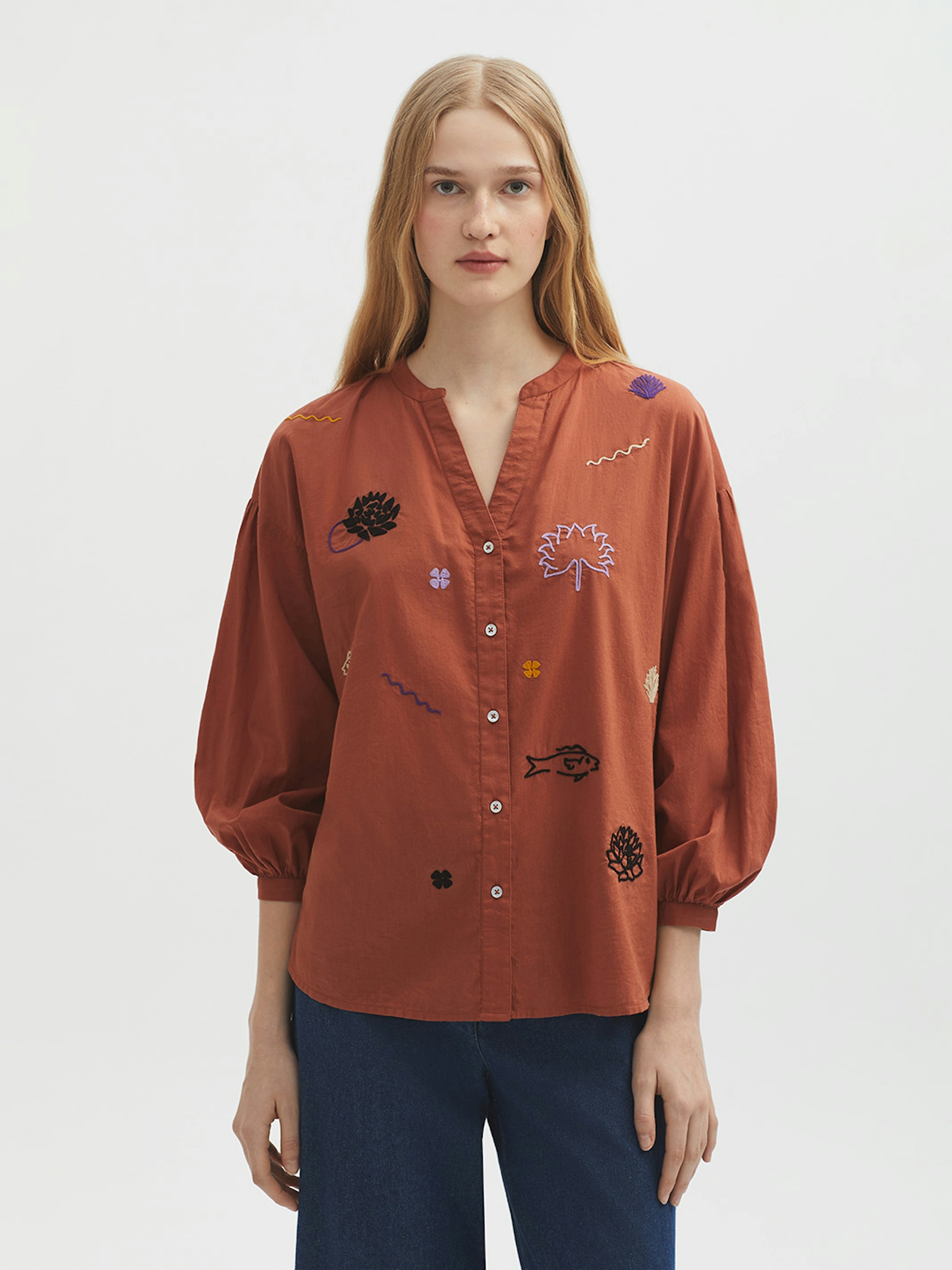 Coloured embroidery shirt