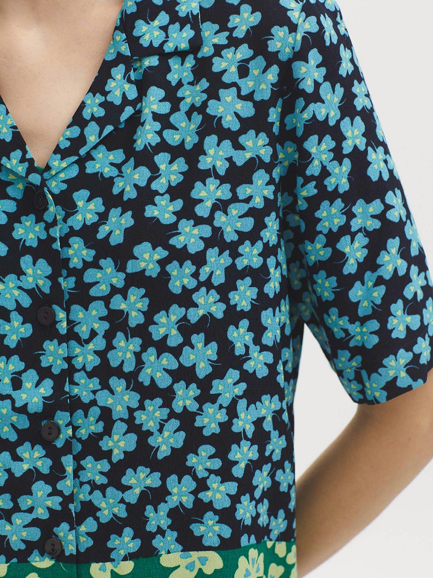 Lucky Clovers pannout shirt