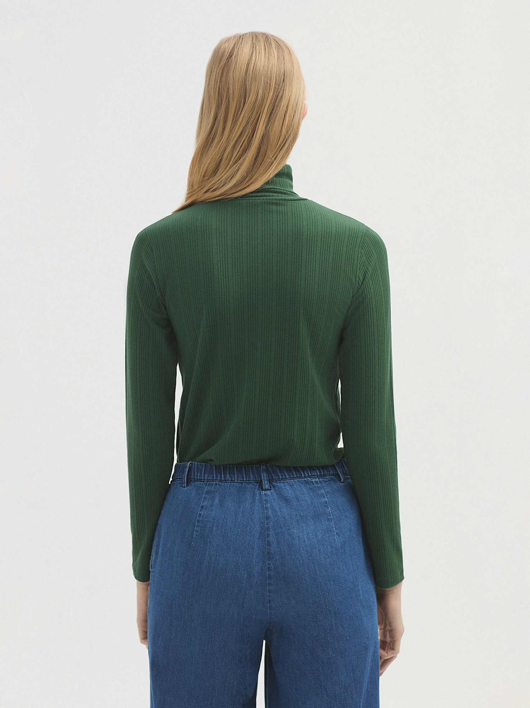 Ribbed roll neck top