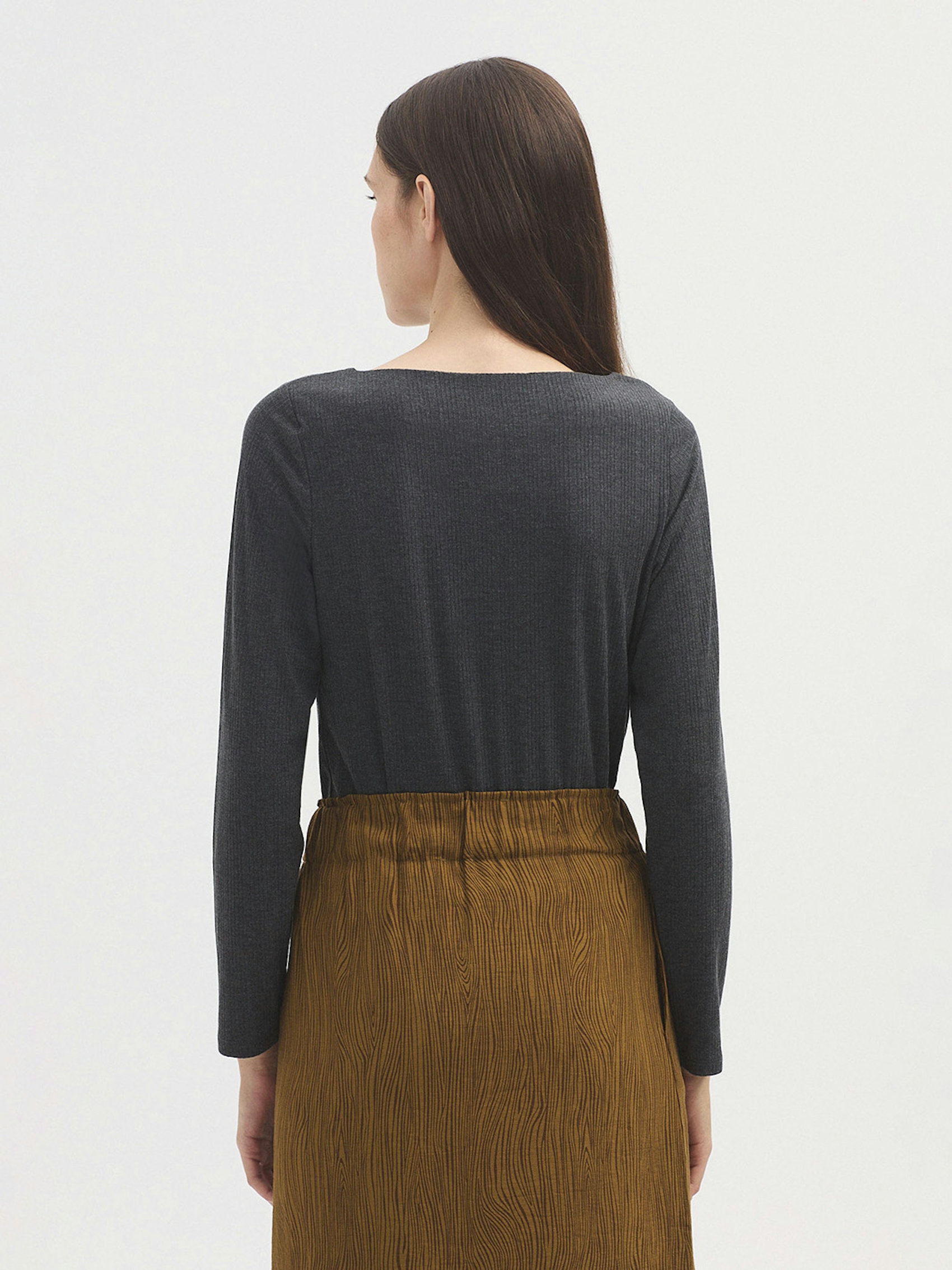 Ribbed boat neck top