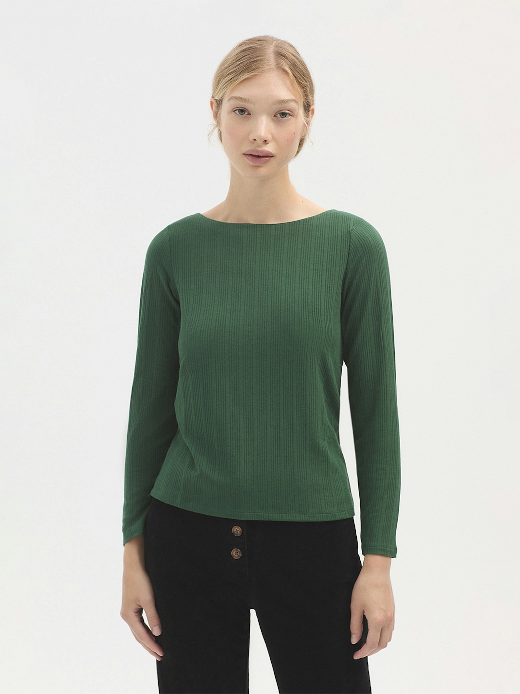 Ribbed boat neck top