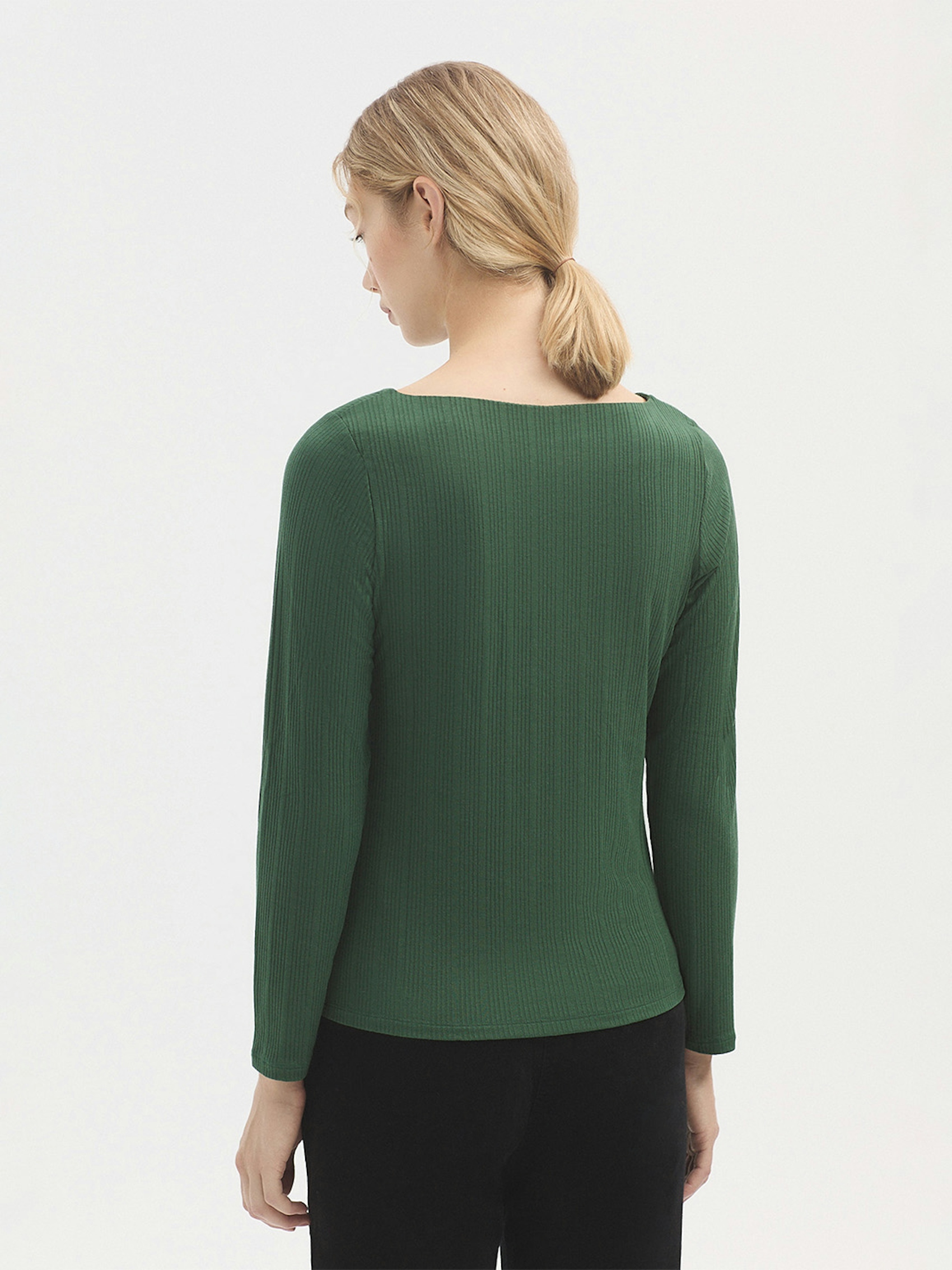 Ribbed boat neck top