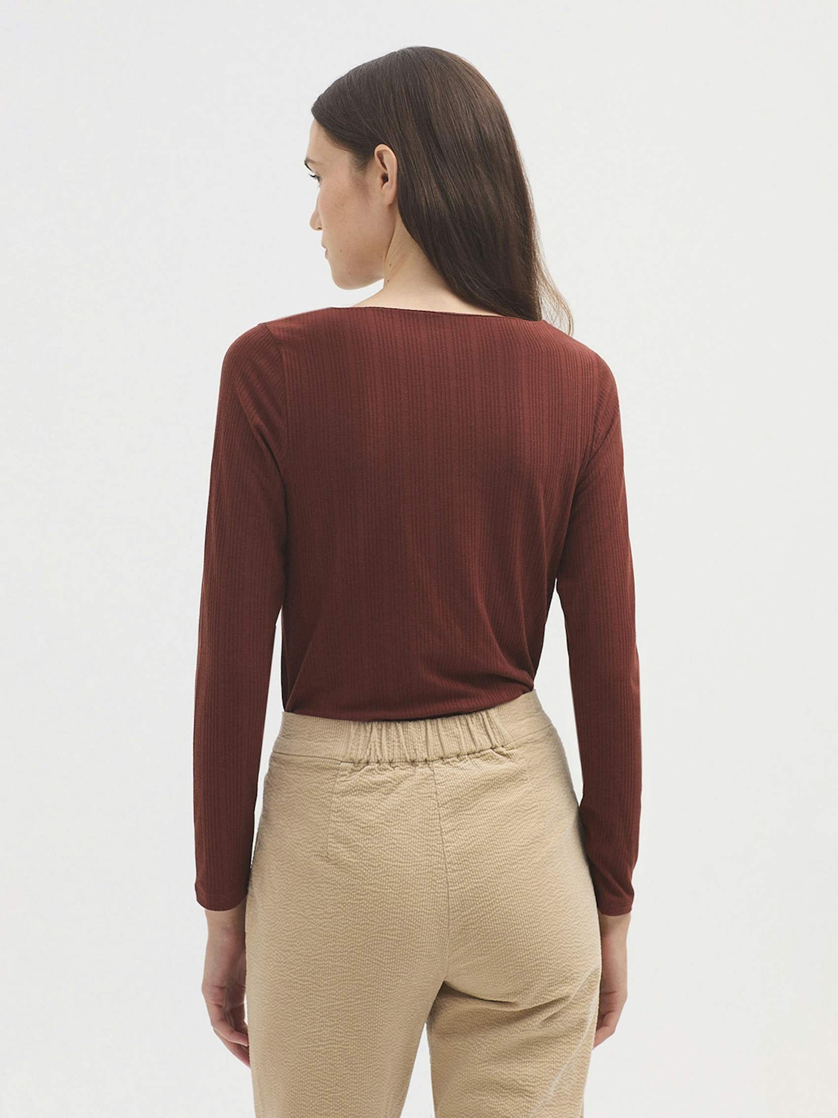 Ribbed boat neck top