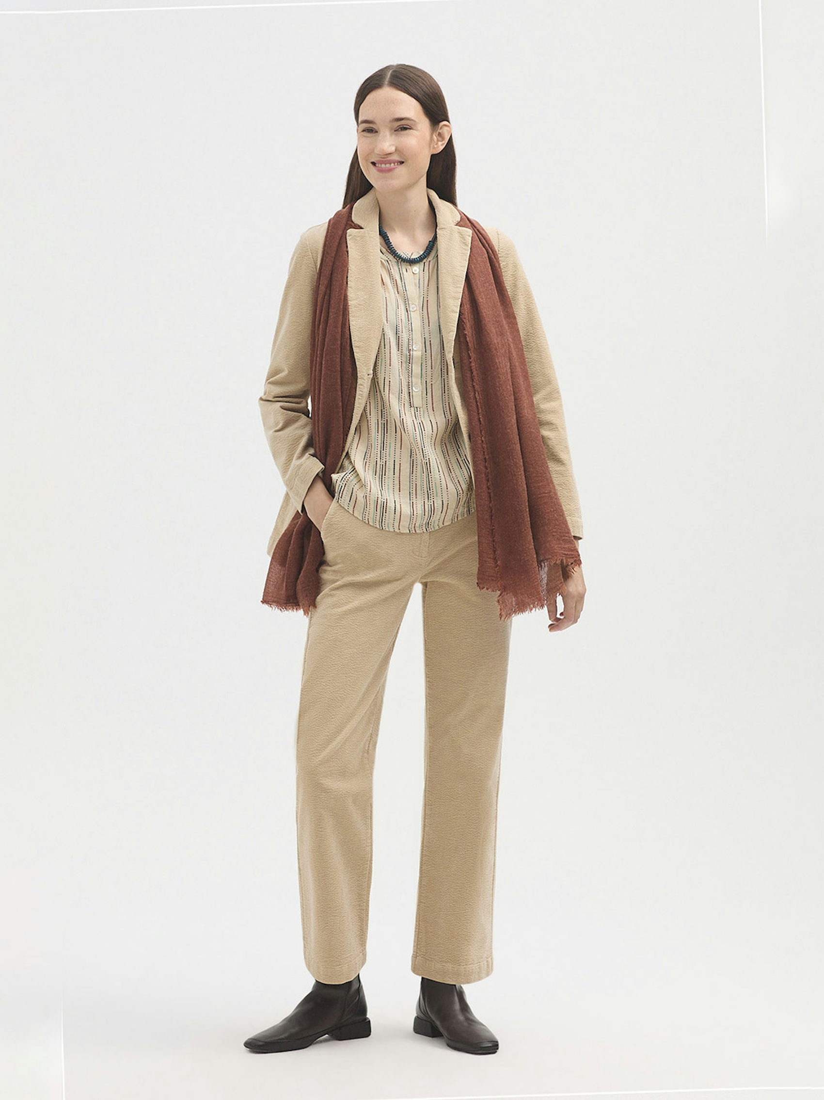 Ribbed boat neck top