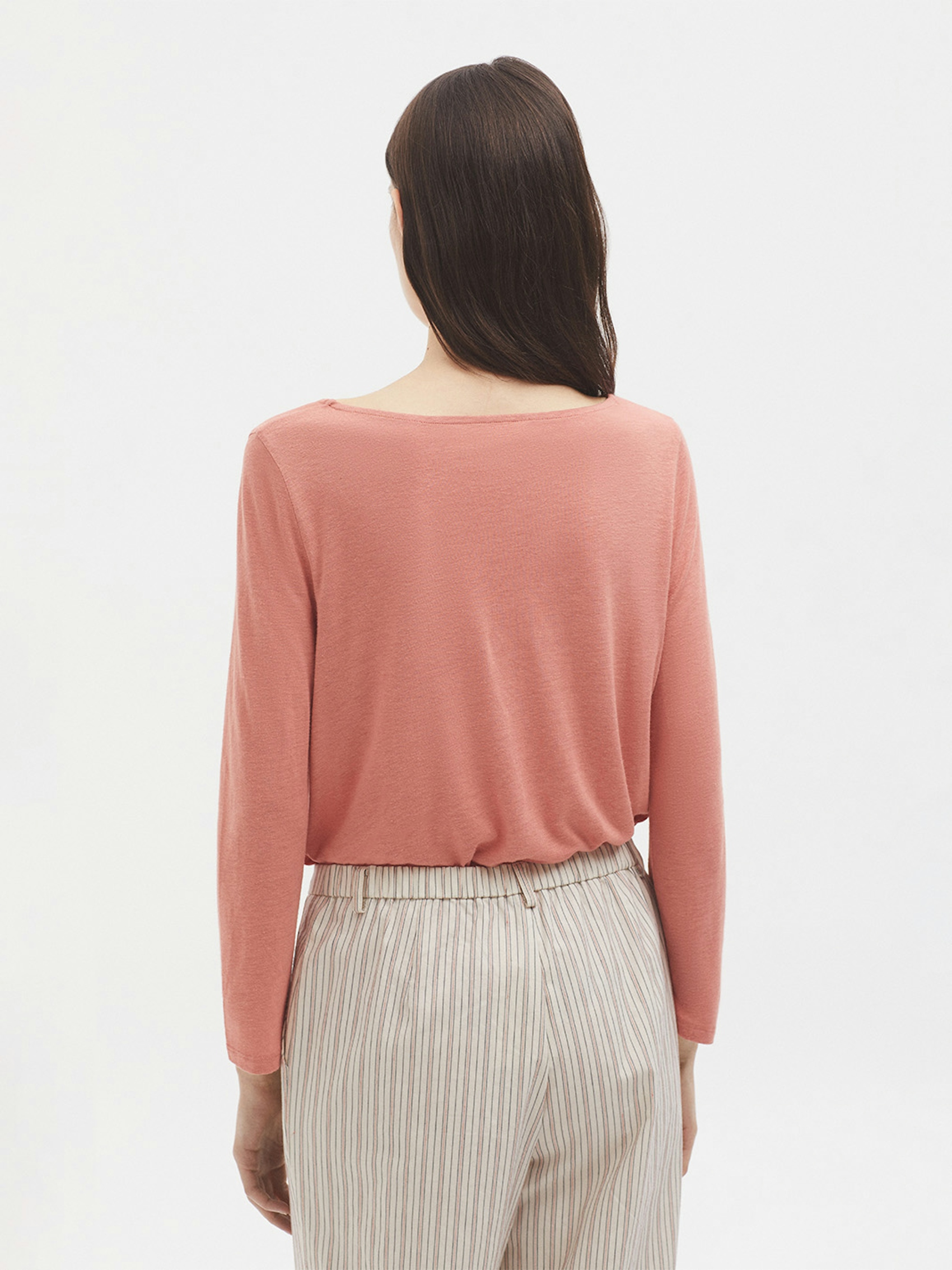 Boat neck linen T-shirt