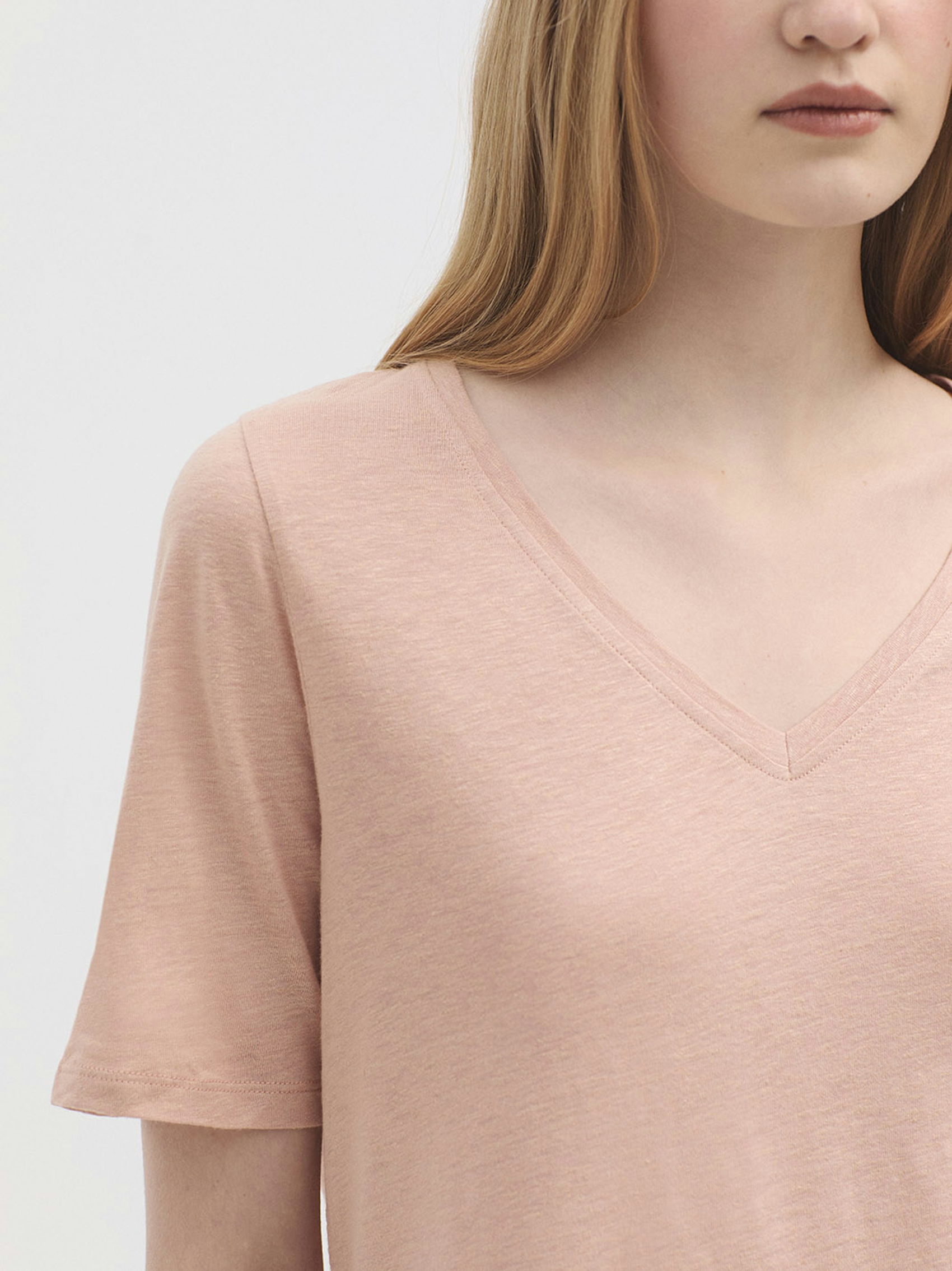 T-shirt col en V lin