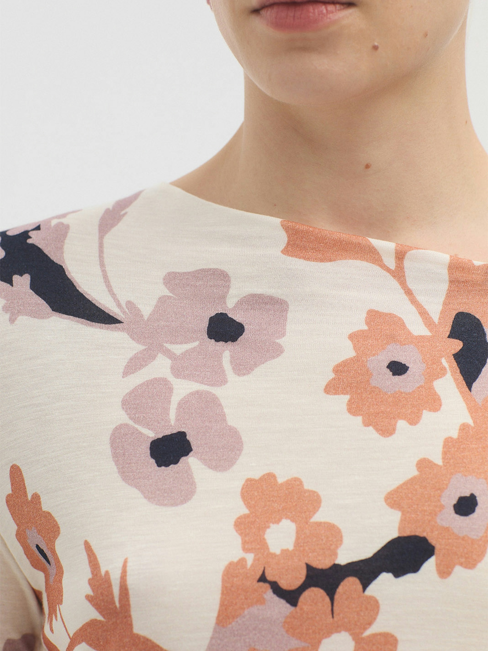 Flowers wool top