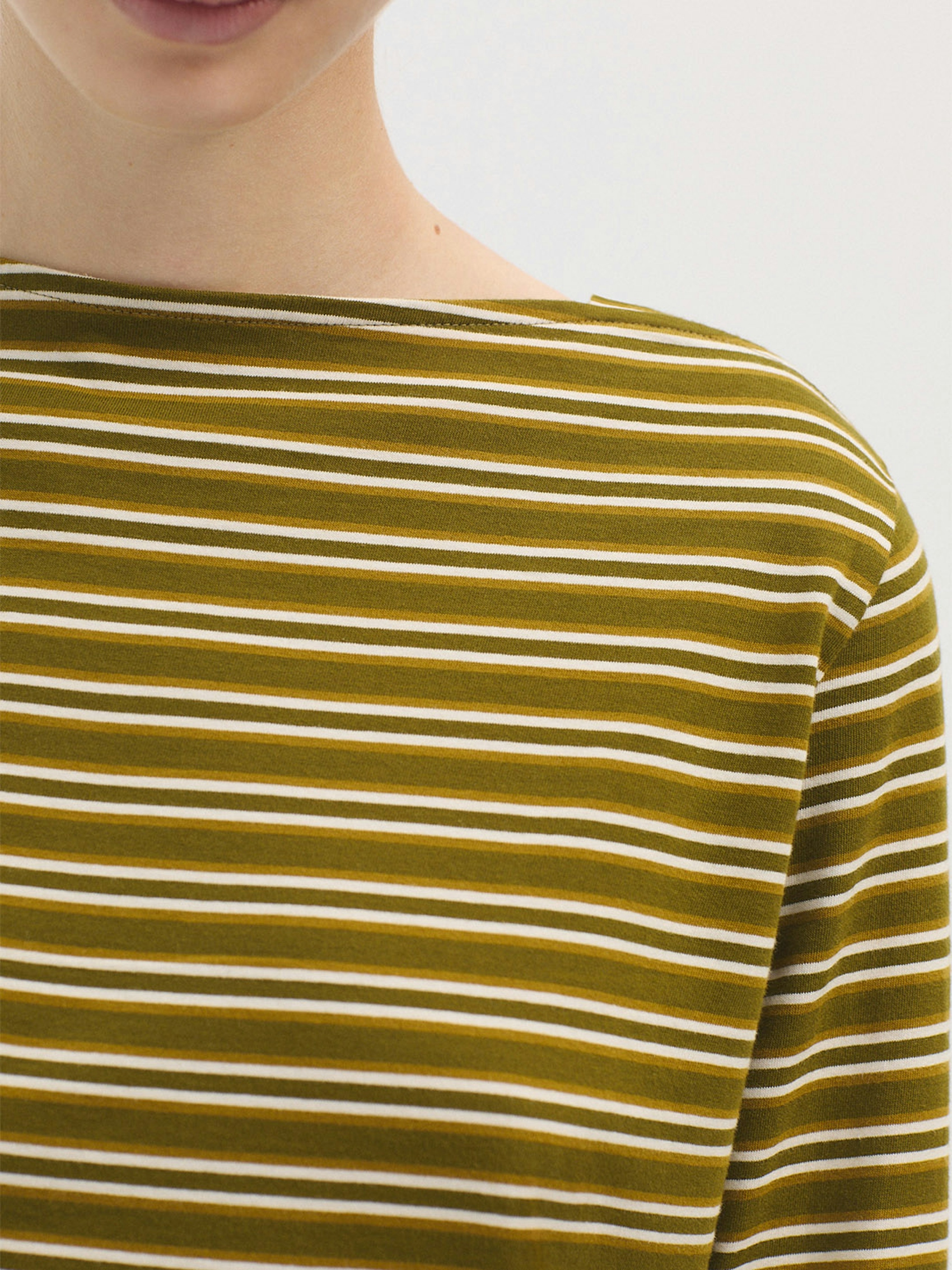Three tone striped T shirt