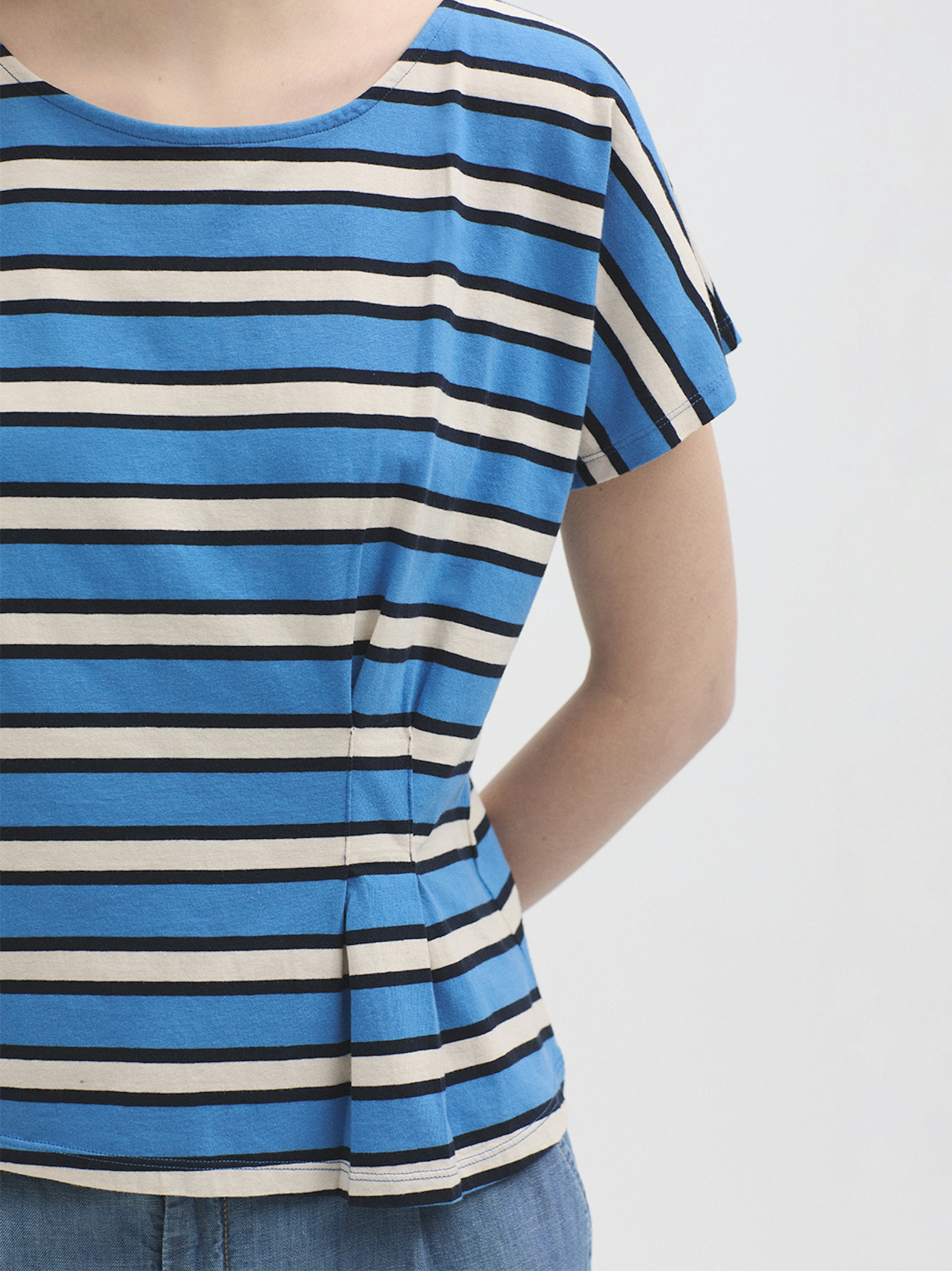 Camiseta rayas pliegues