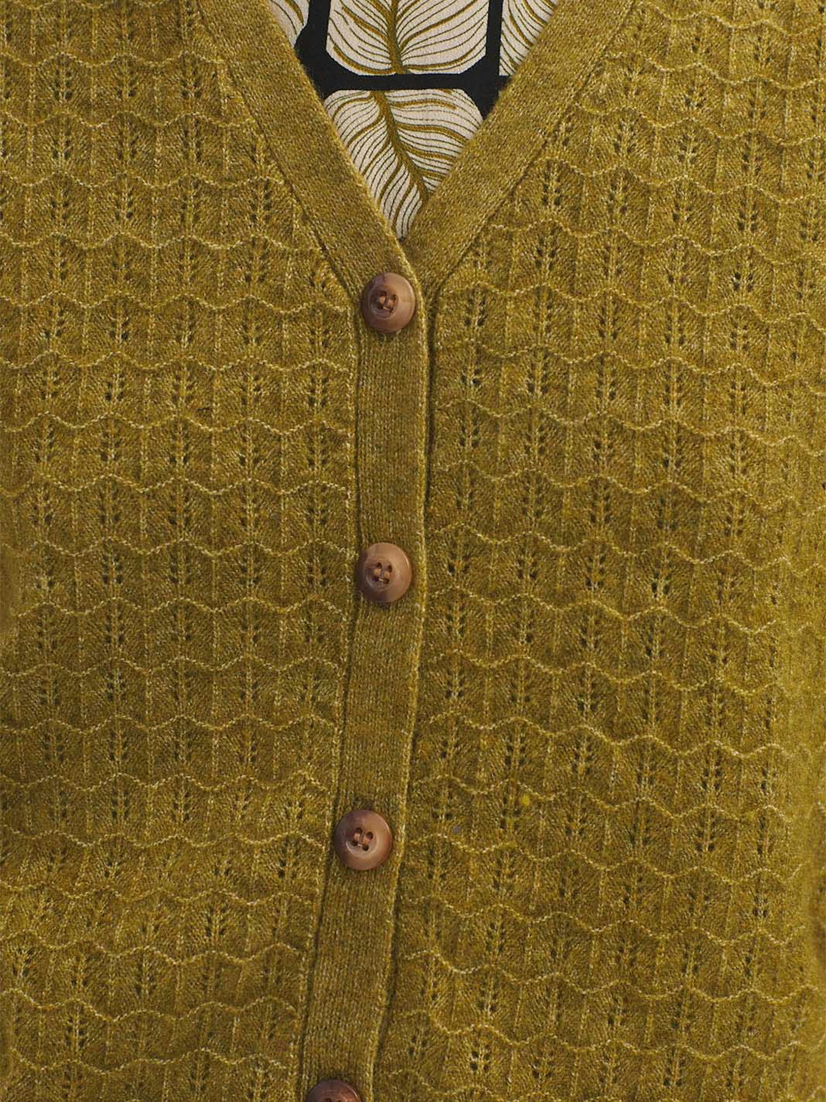 Openwork cashmere vest
