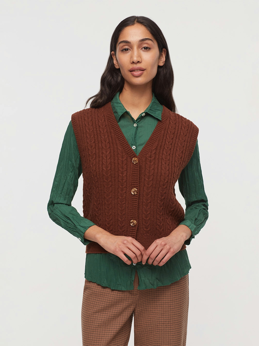 Cable-knit gilet
