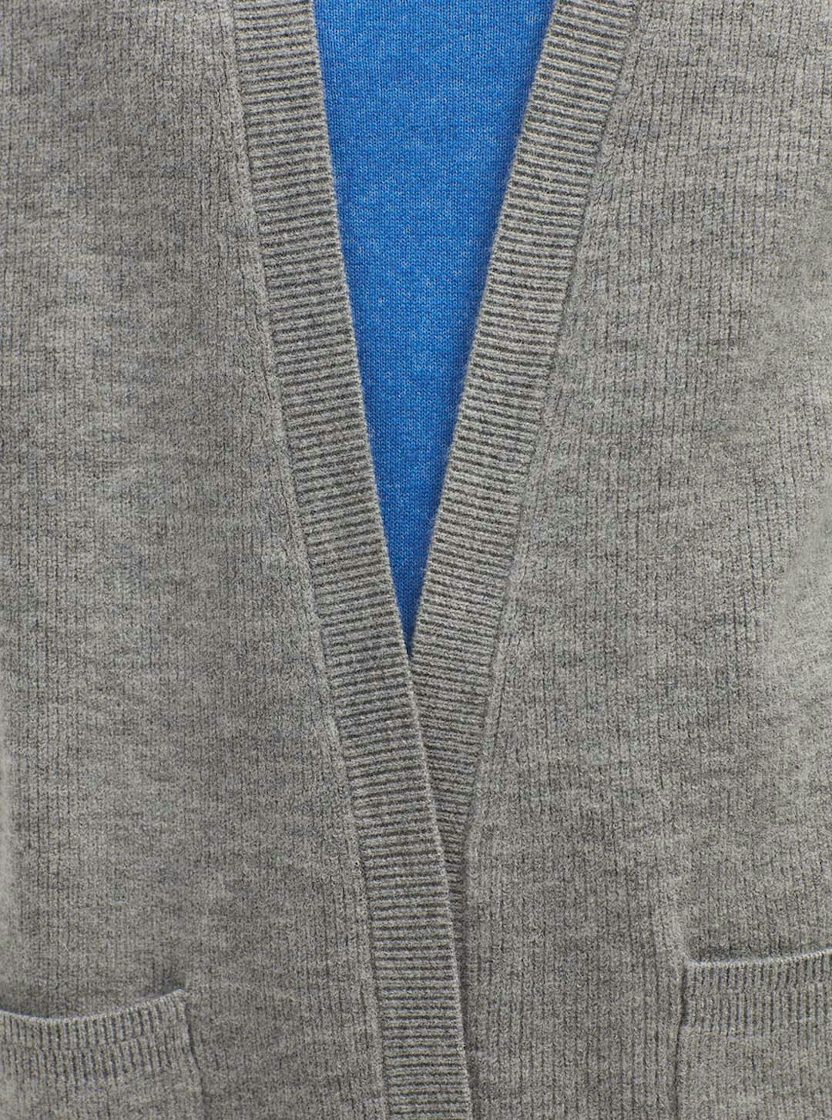 Open cardigan with pockets