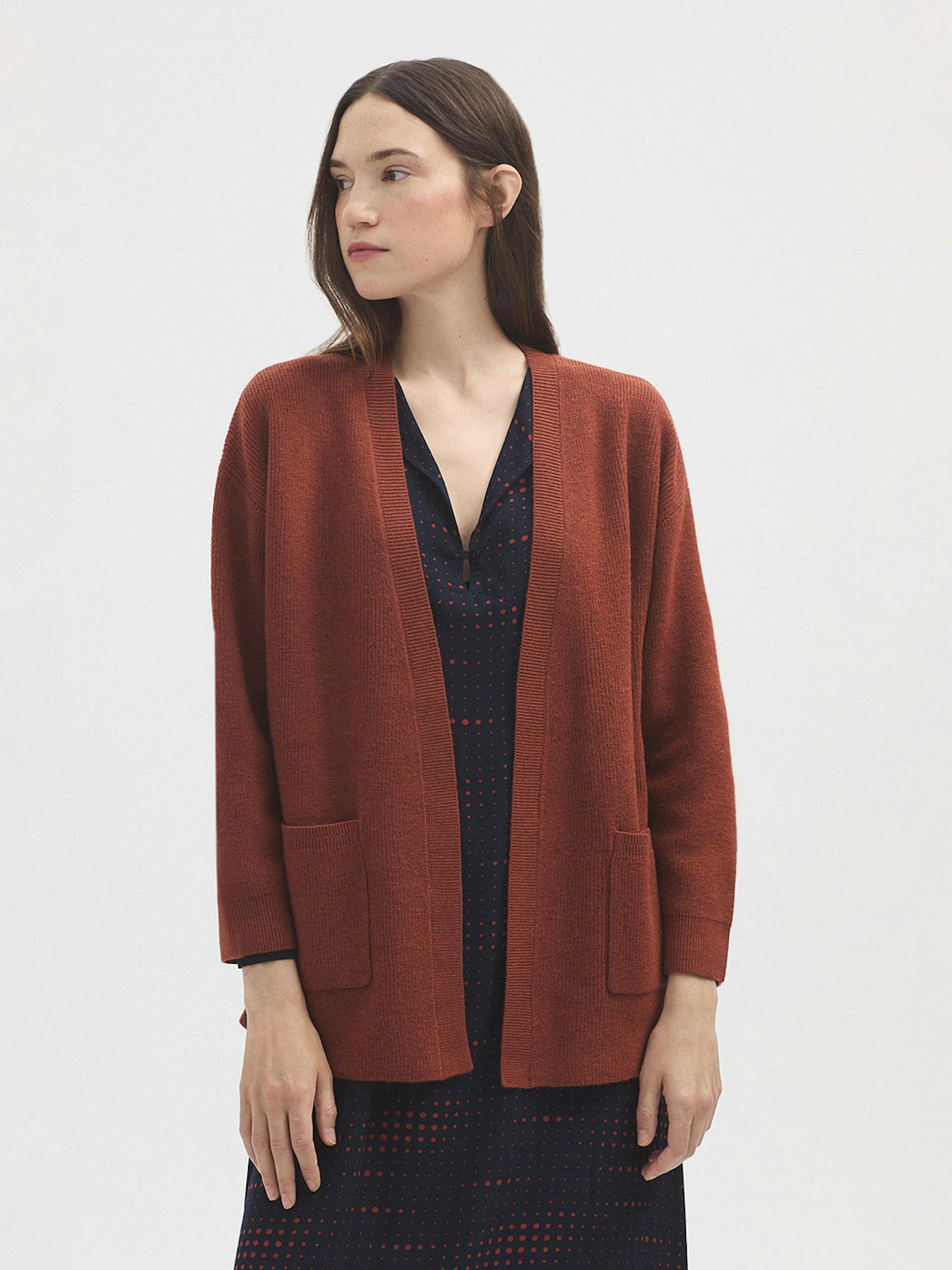 Open cardigan with pockets