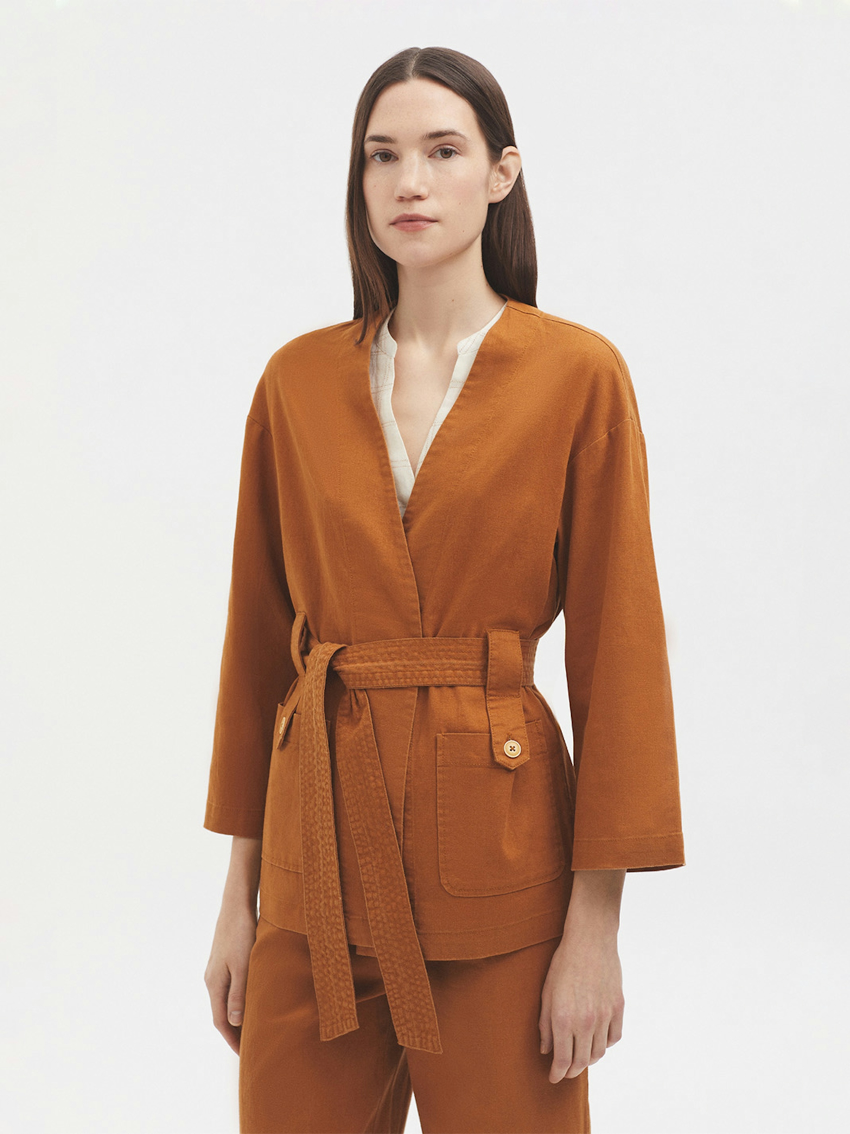 Veste avec ceinture