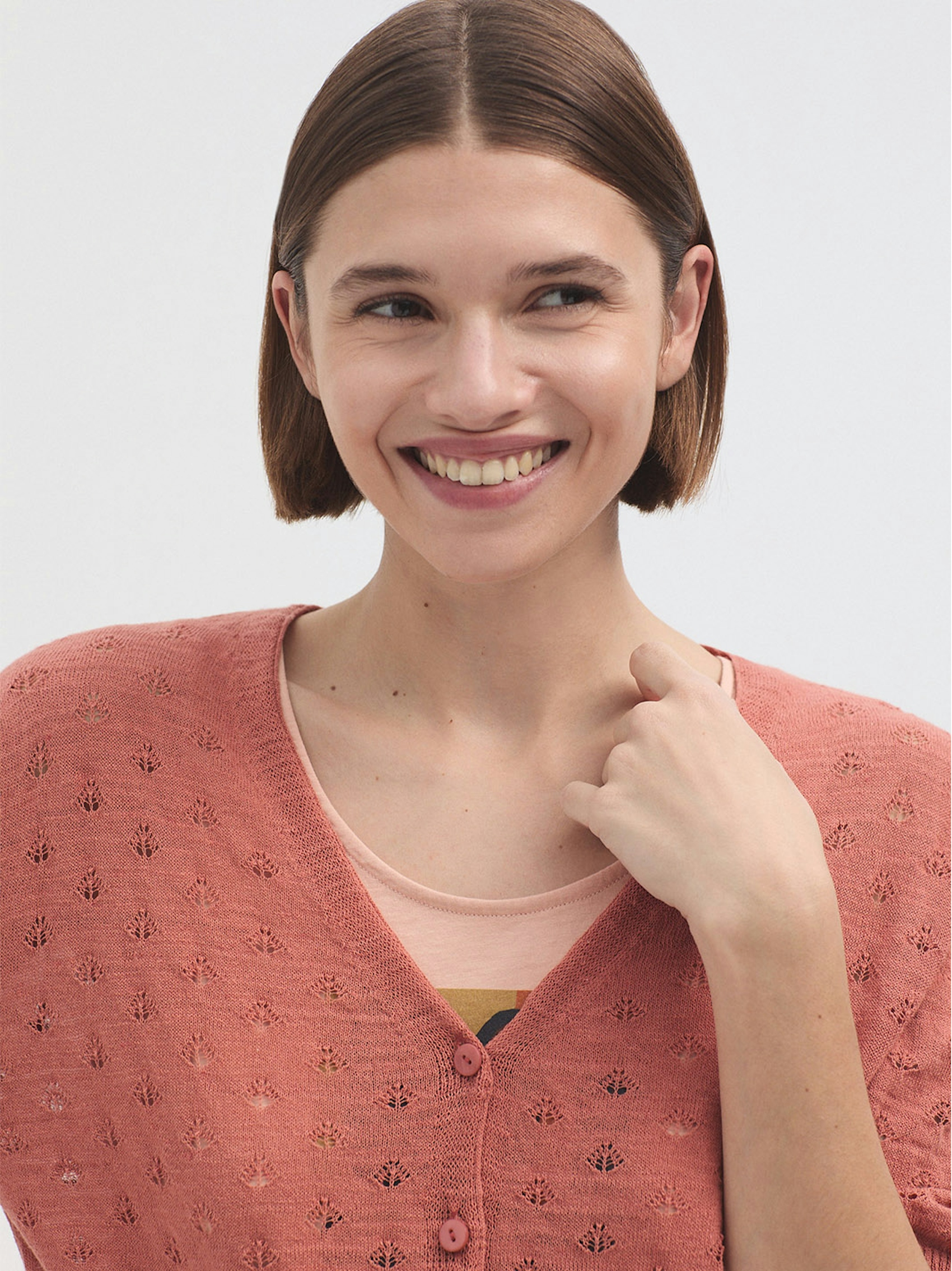 Chaqueta manga corta calada