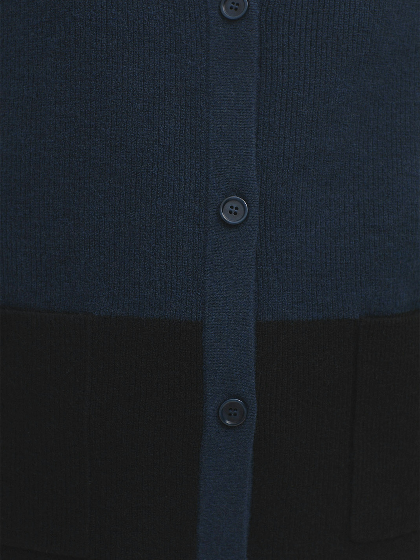Two tone V neck cardigan