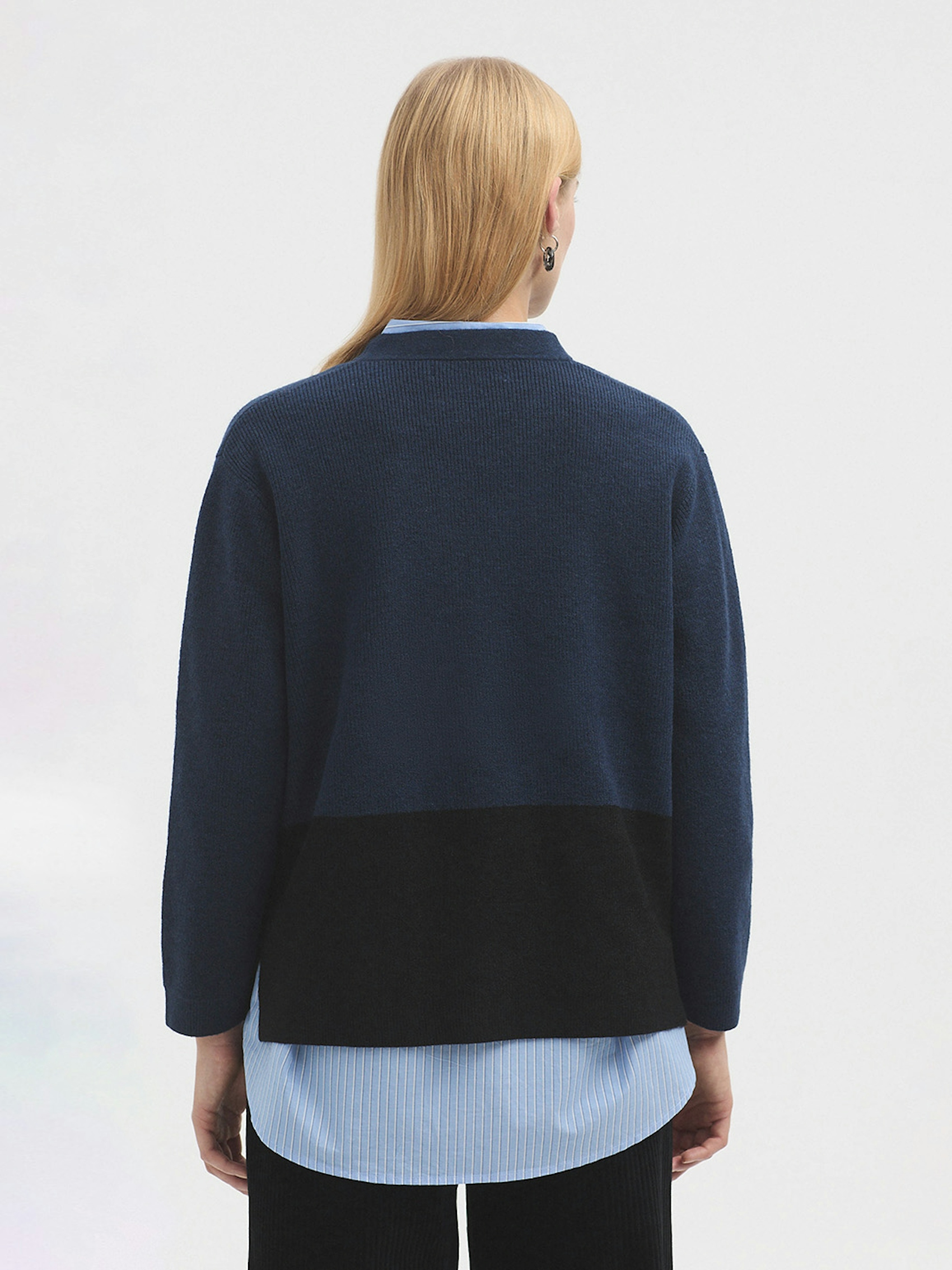 Two tone V neck cardigan