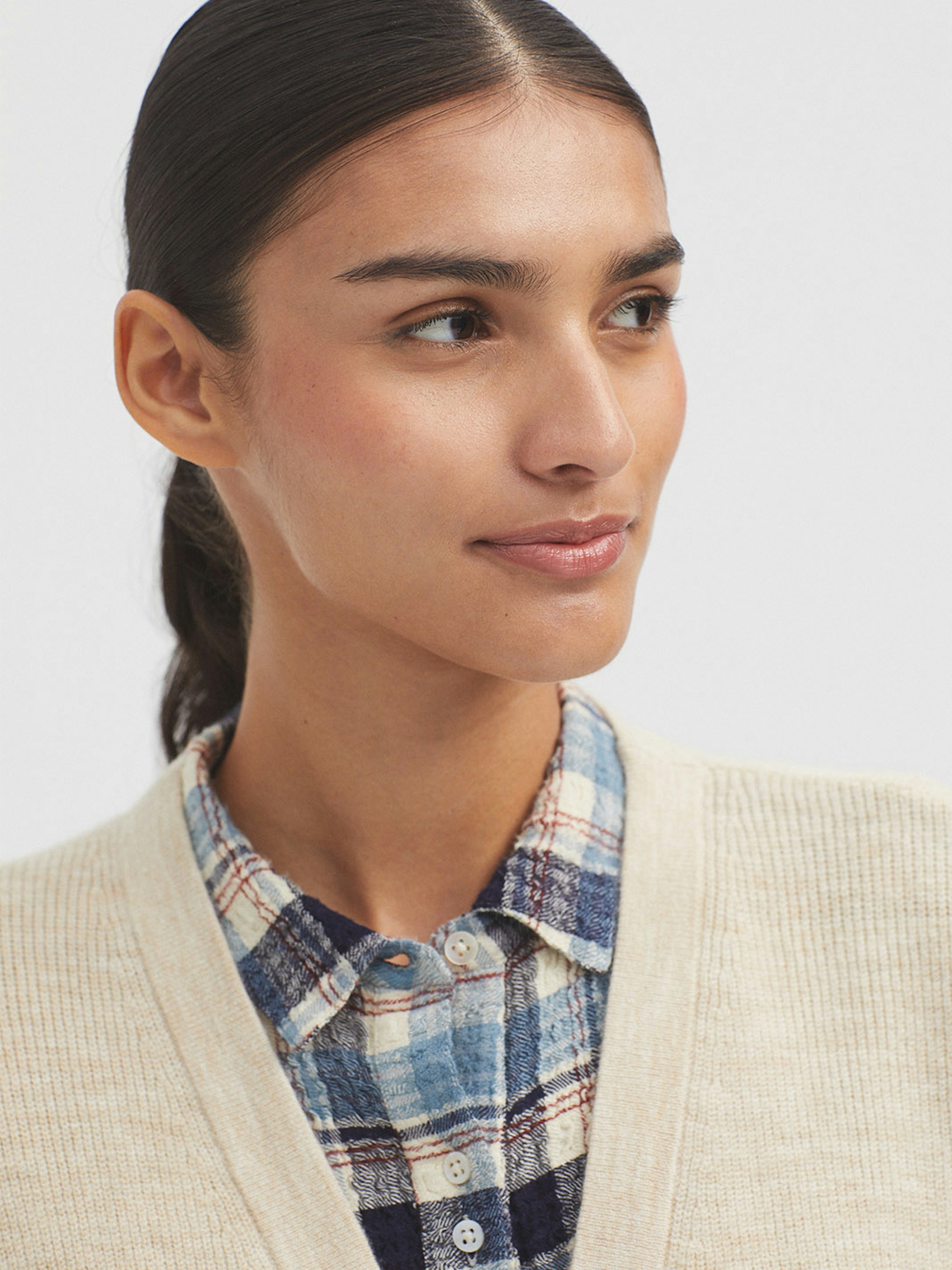 Two tone V neck cardigan
