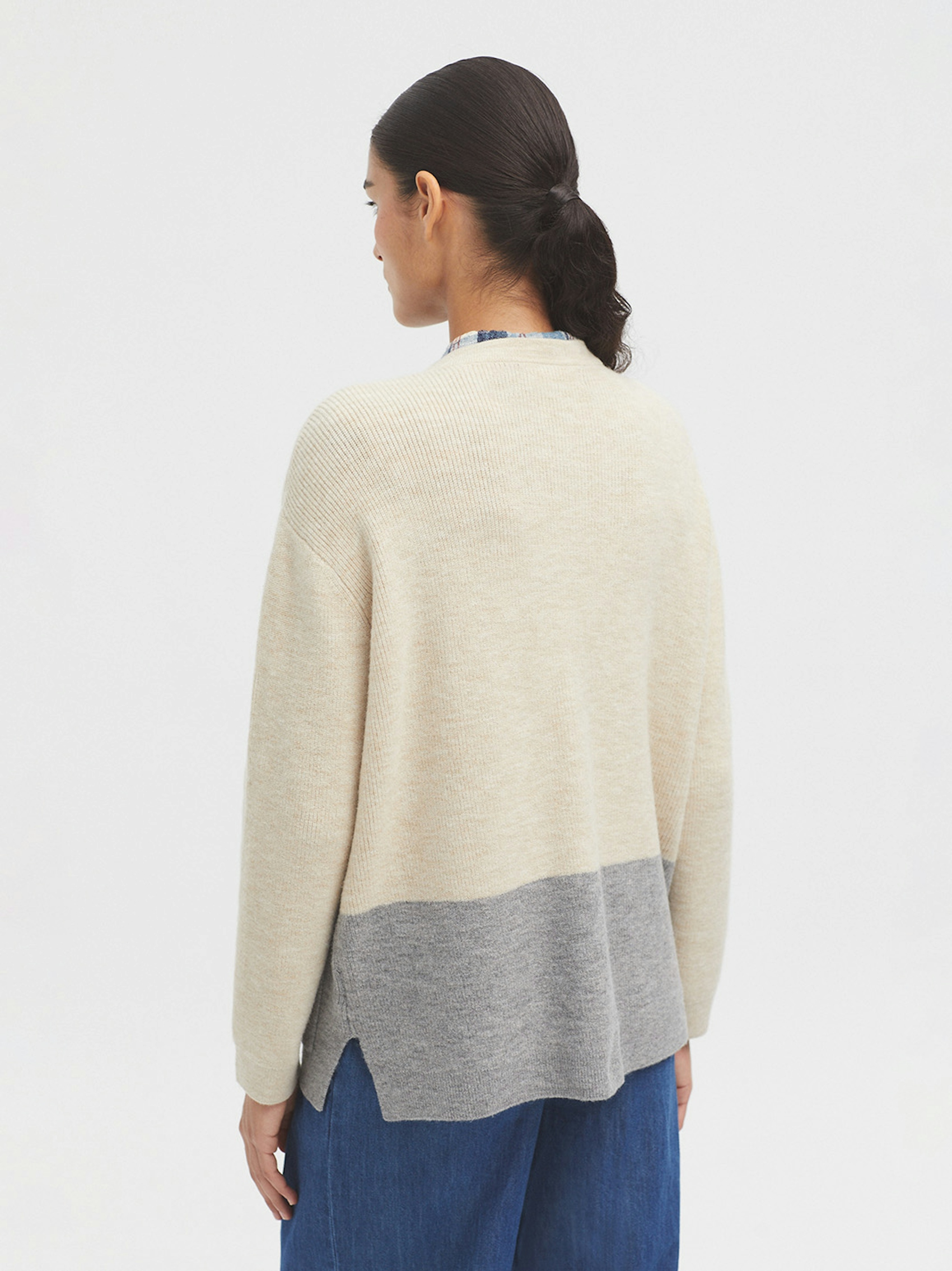 Two tone V neck cardigan
