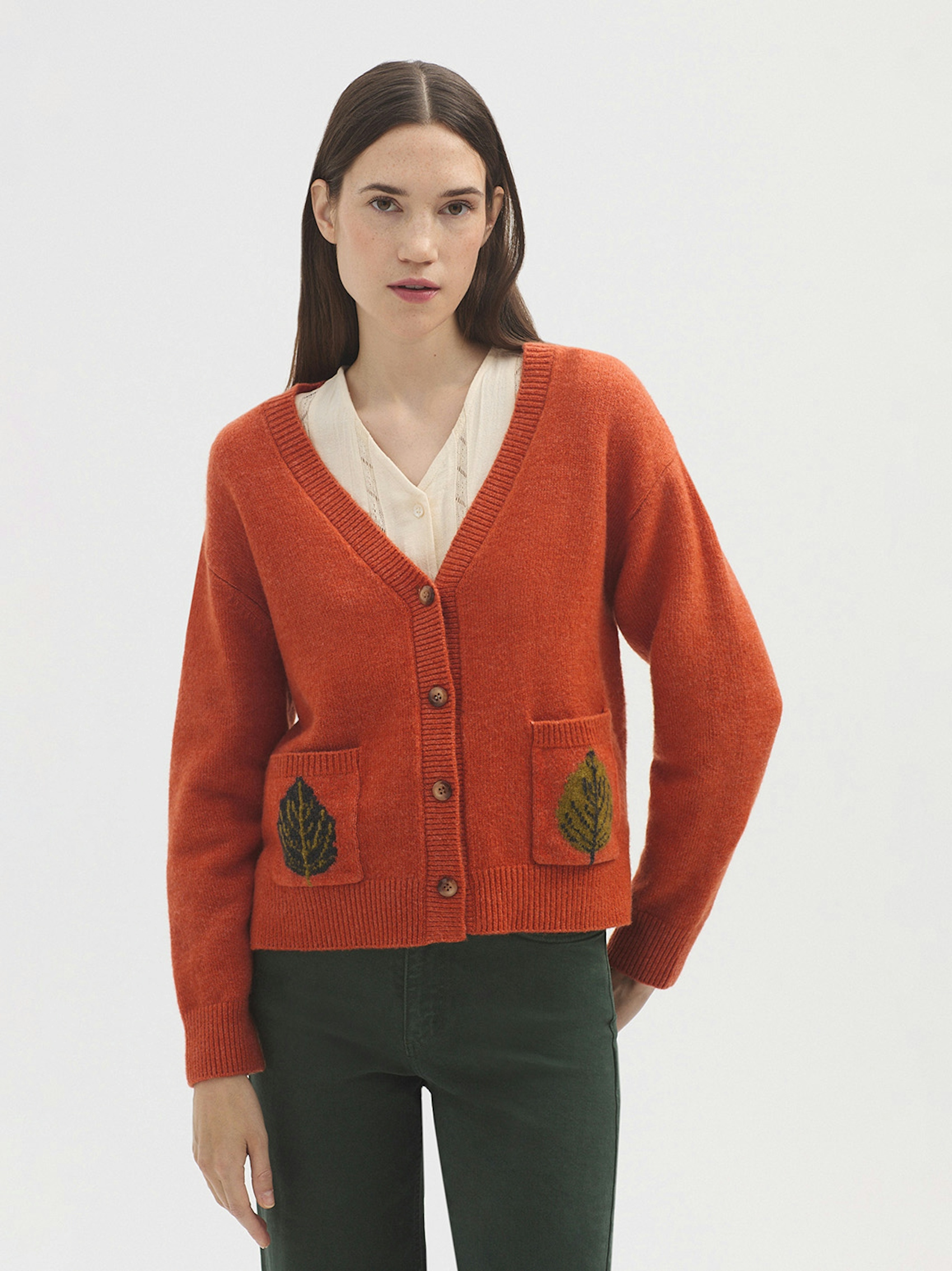 Leaf pocket V neck cardigan 0