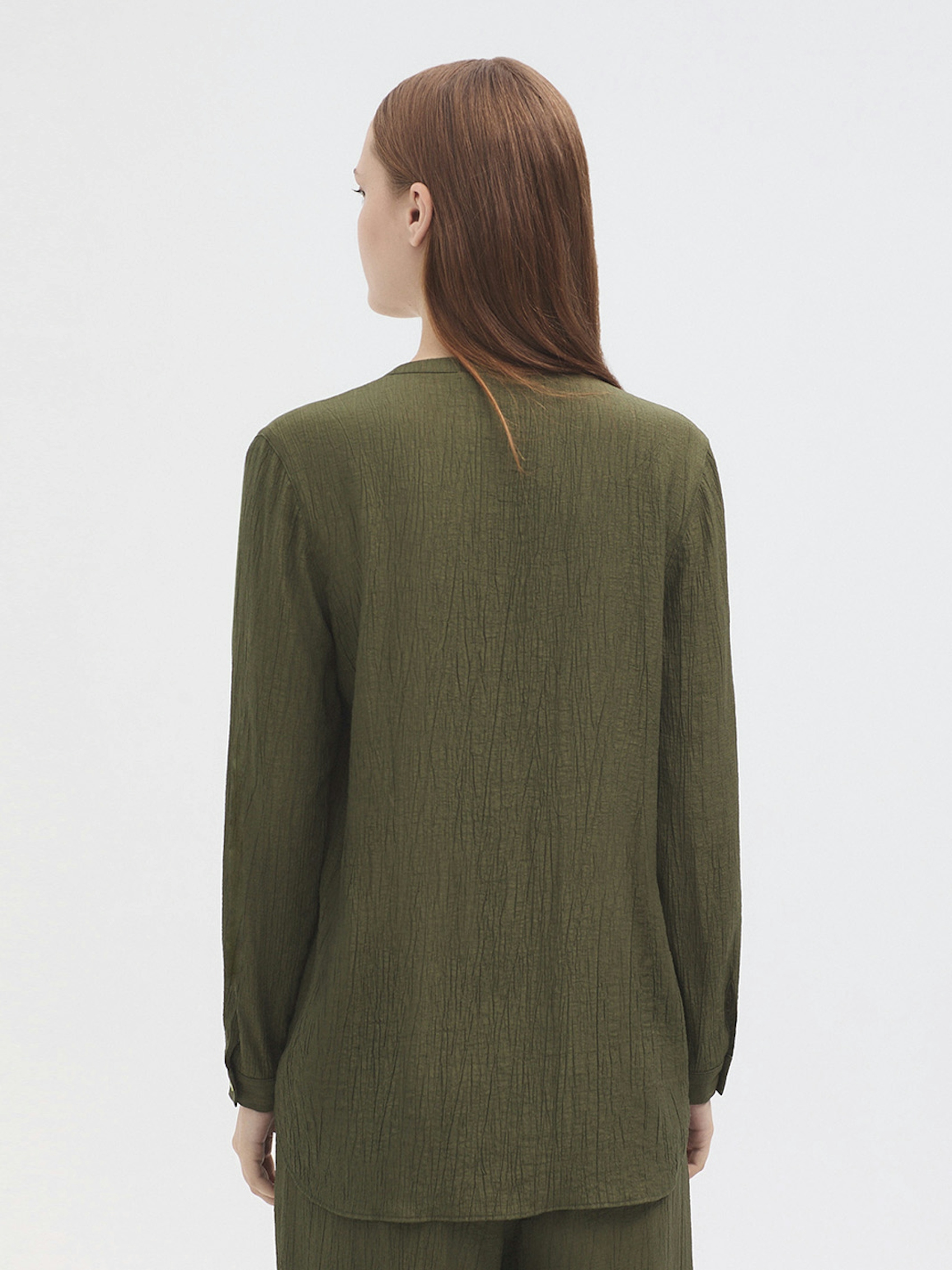 Camisa arrugada viscosa