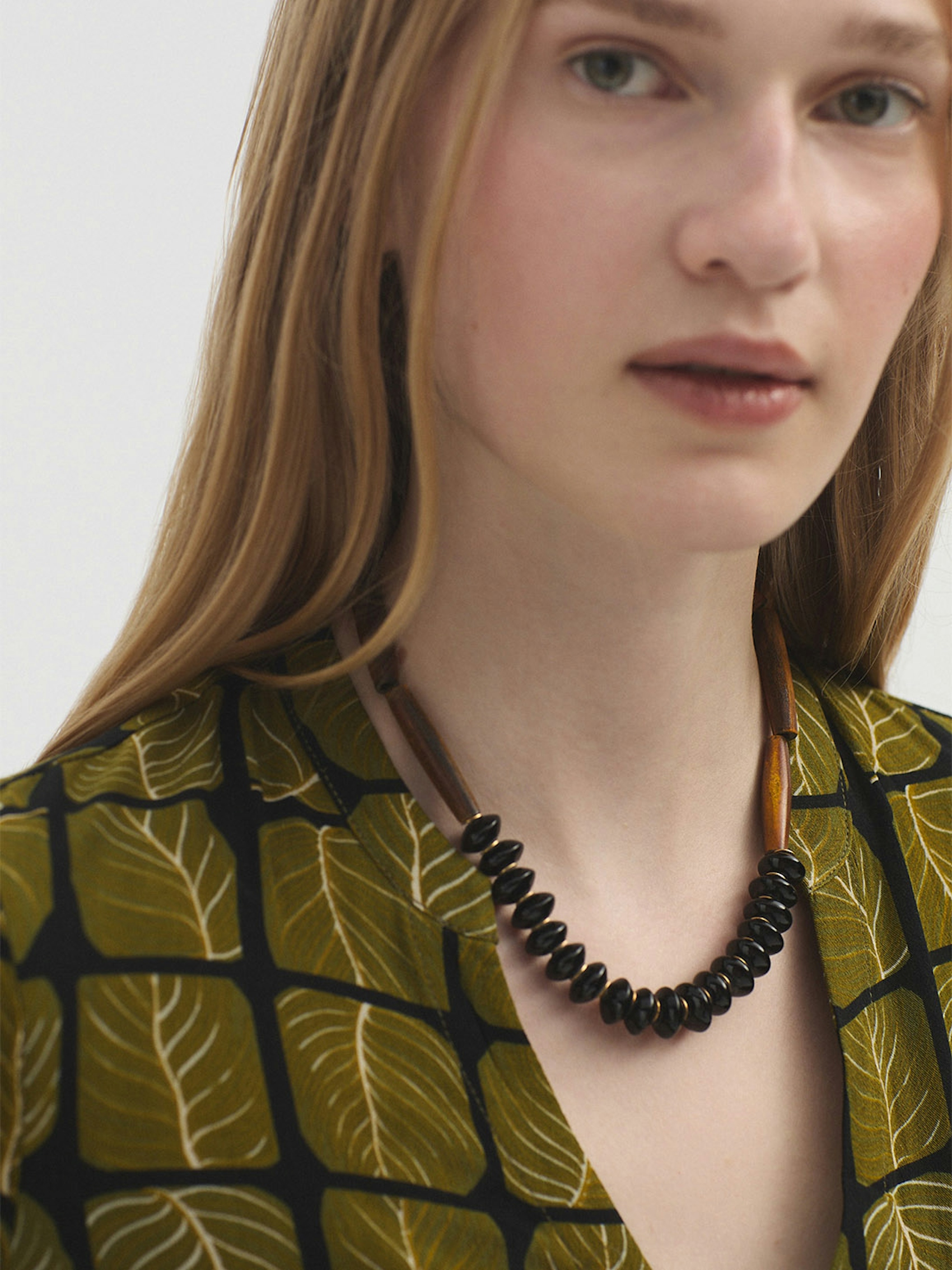 Collar cristal y madera