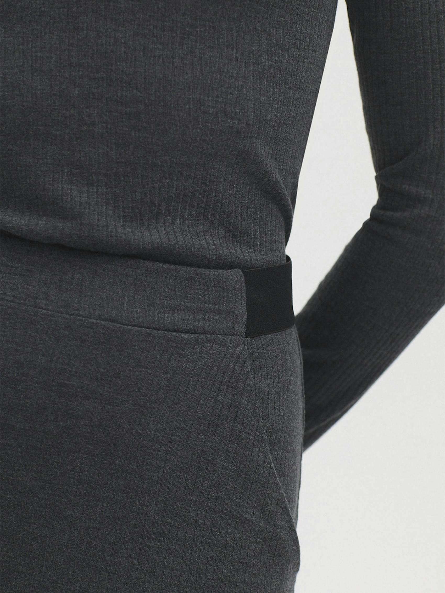 Skirt with ribbed back