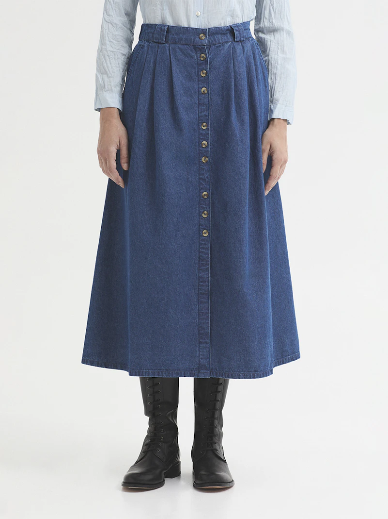 Denim skirt with buttons