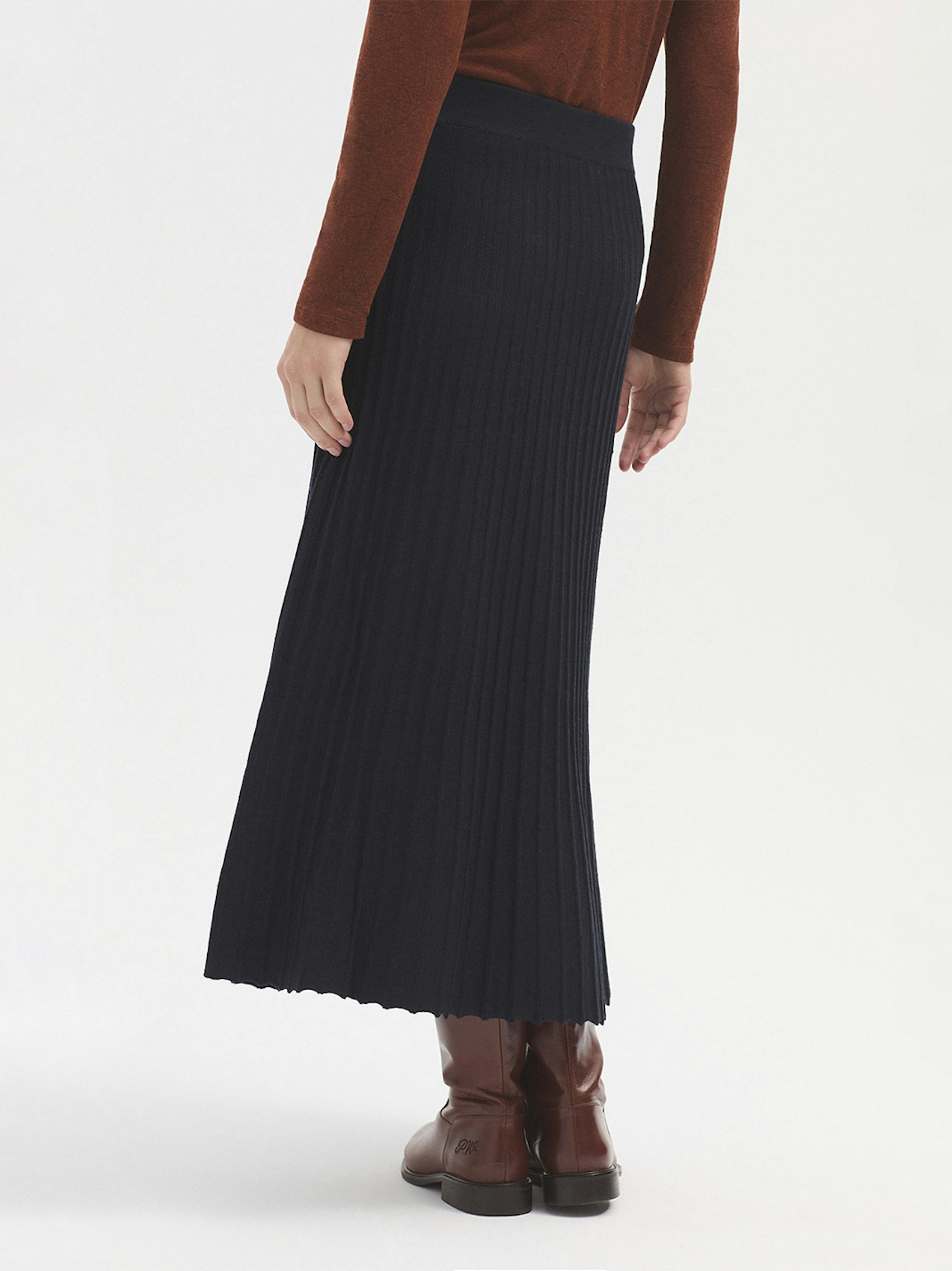 Elasticated pleated skirt