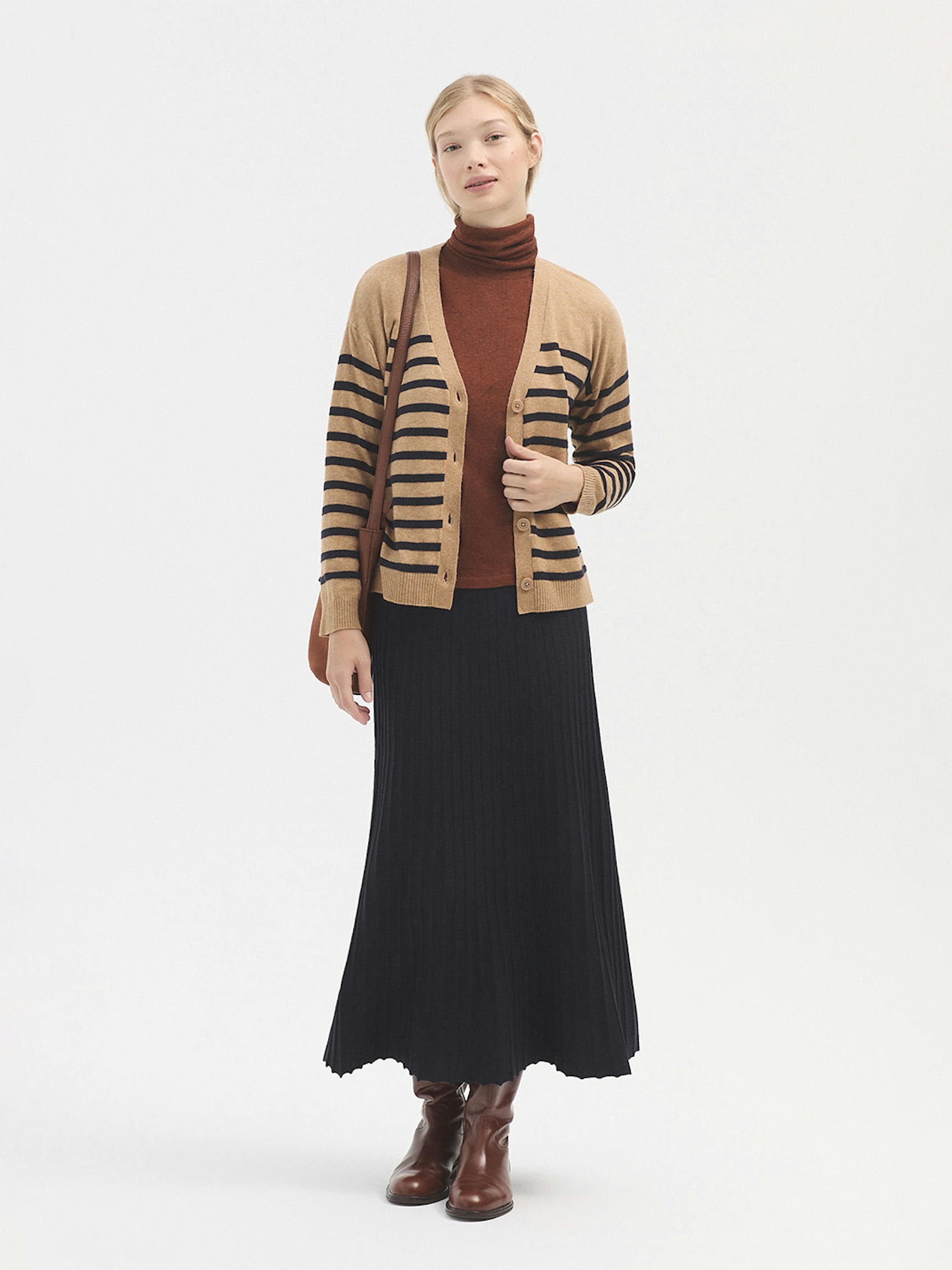 Elasticated pleated skirt
