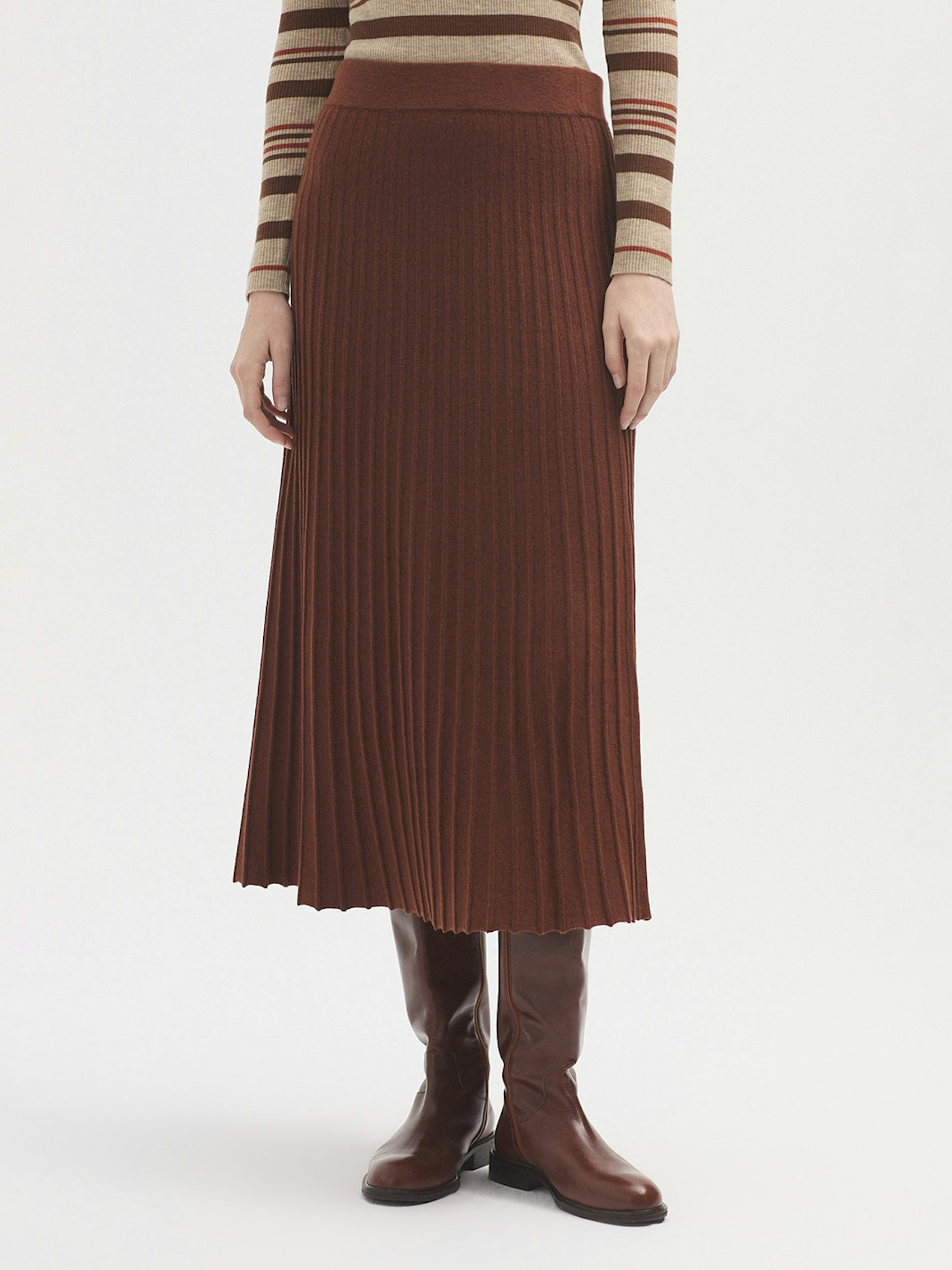 Elasticated pleated skirt