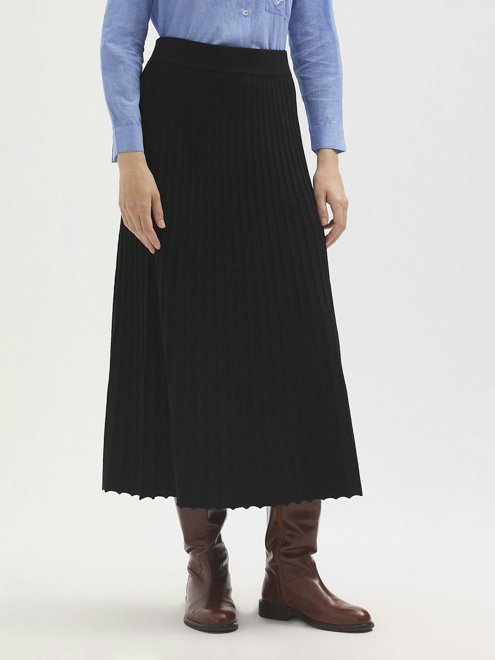 Elasticated pleated skirt